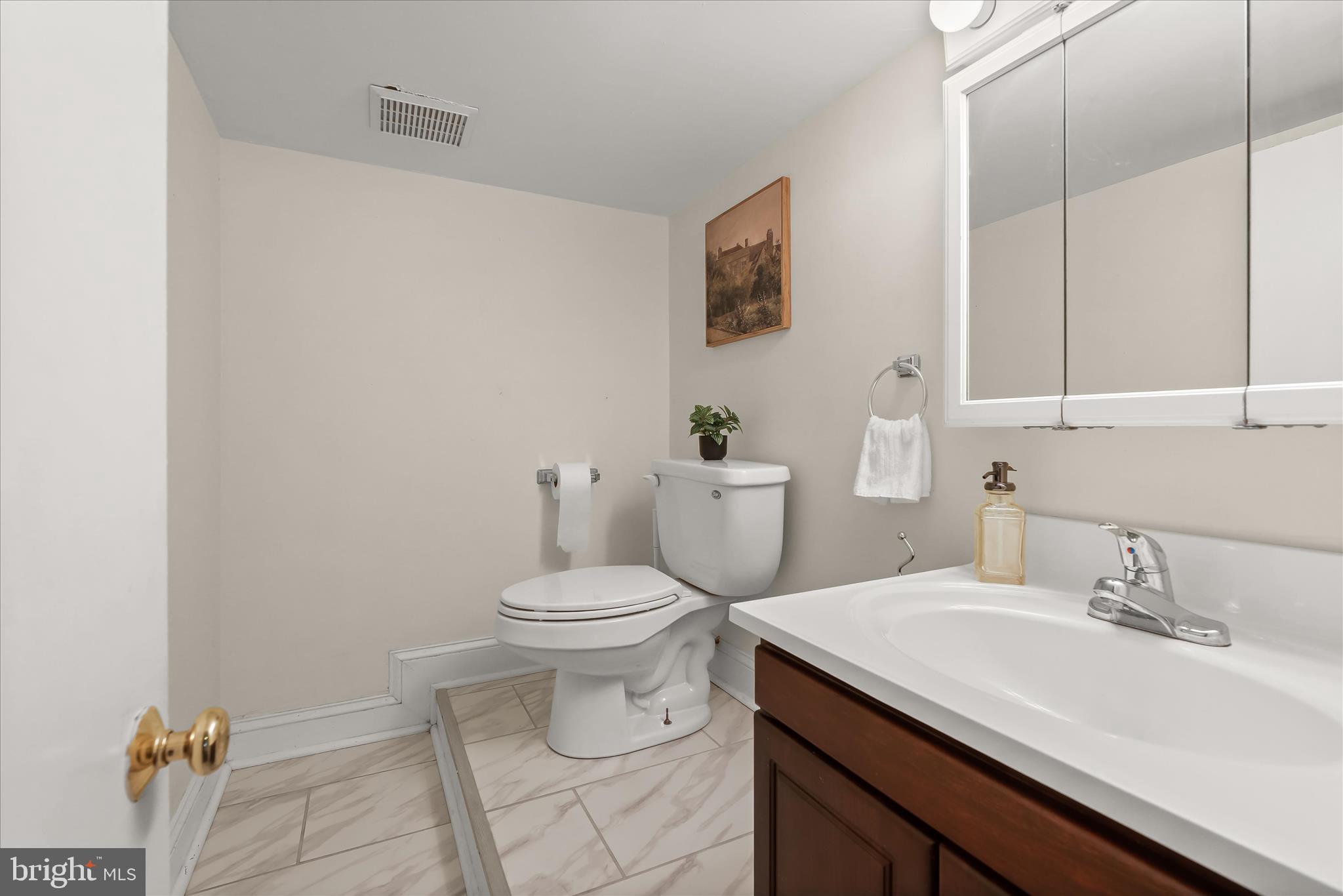 MEDFIELD - Residential