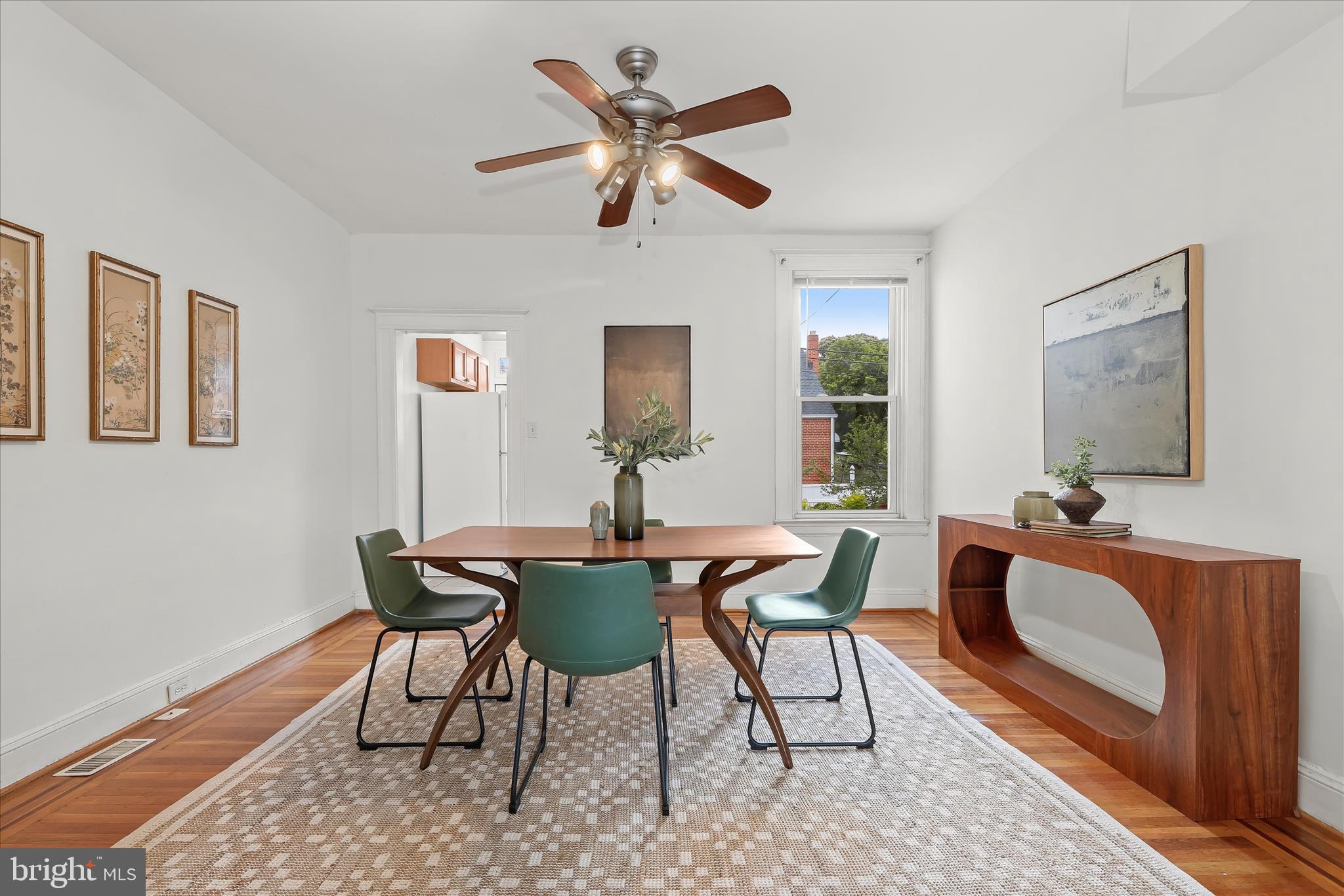 MEDFIELD - Residential