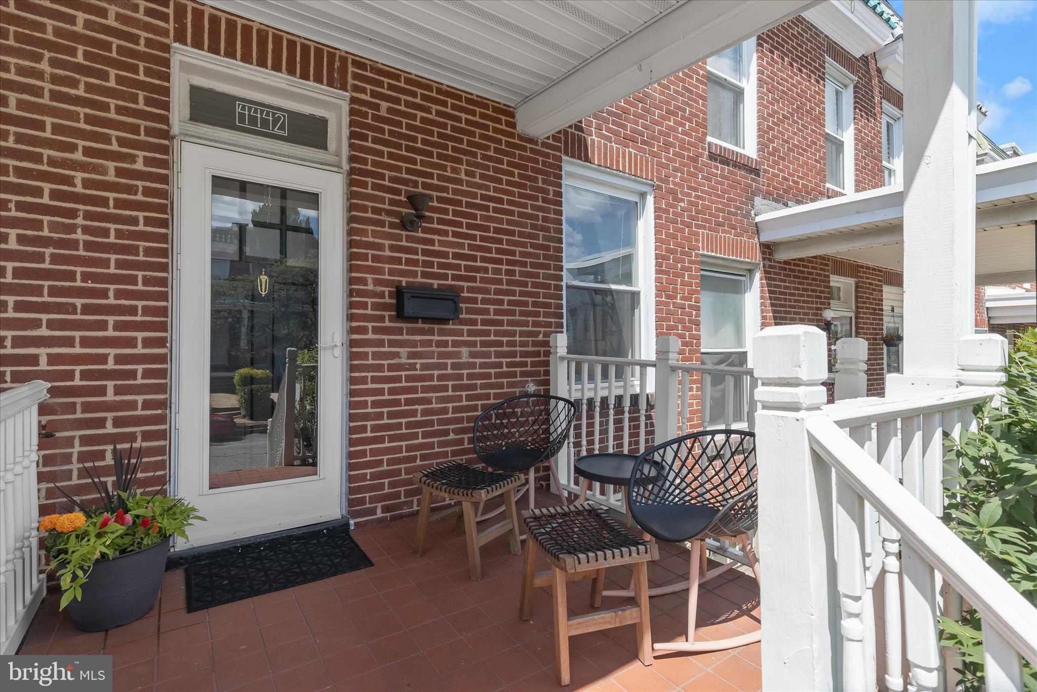 MEDFIELD - Residential