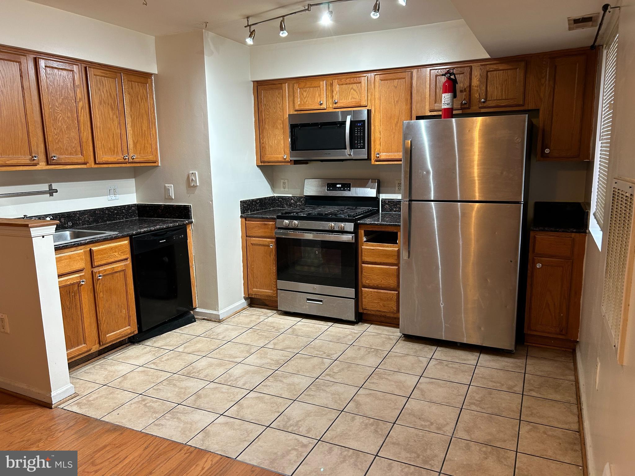 DEANWOOD - Residential