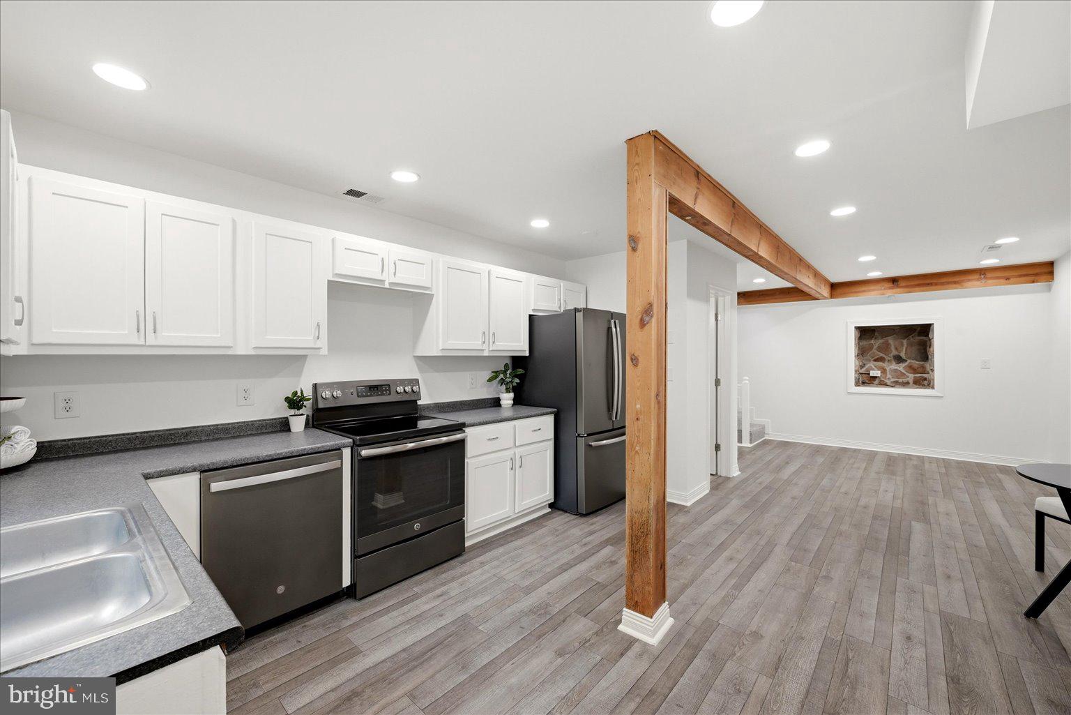 SKYLAND ESTATES - Residential