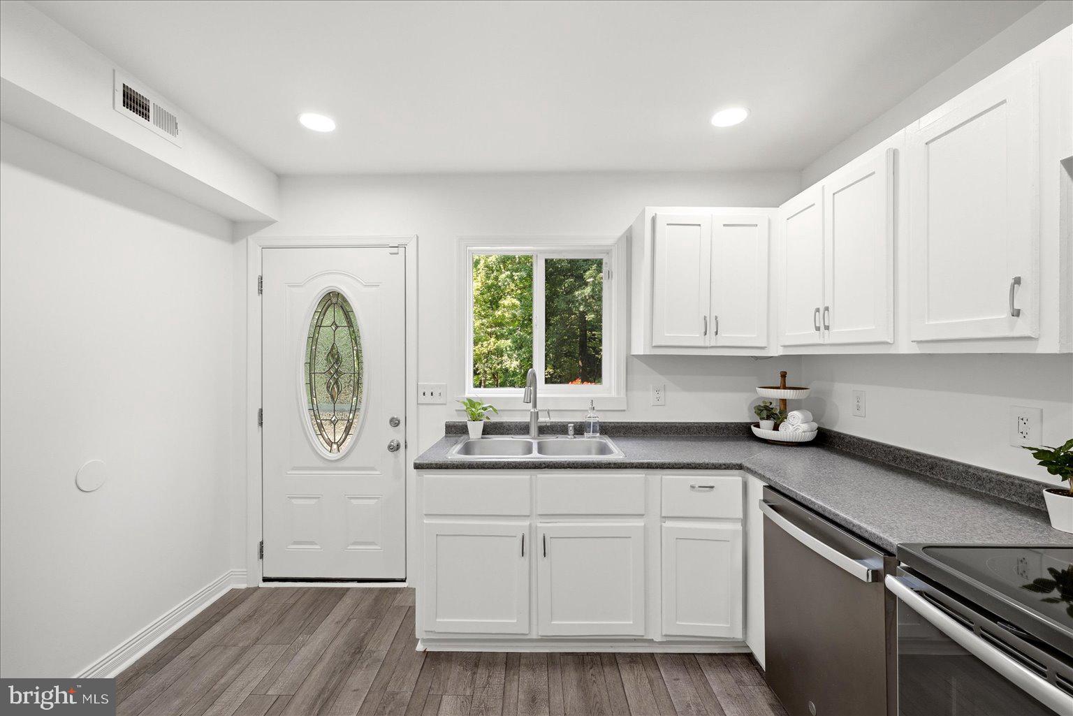 SKYLAND ESTATES - Residential