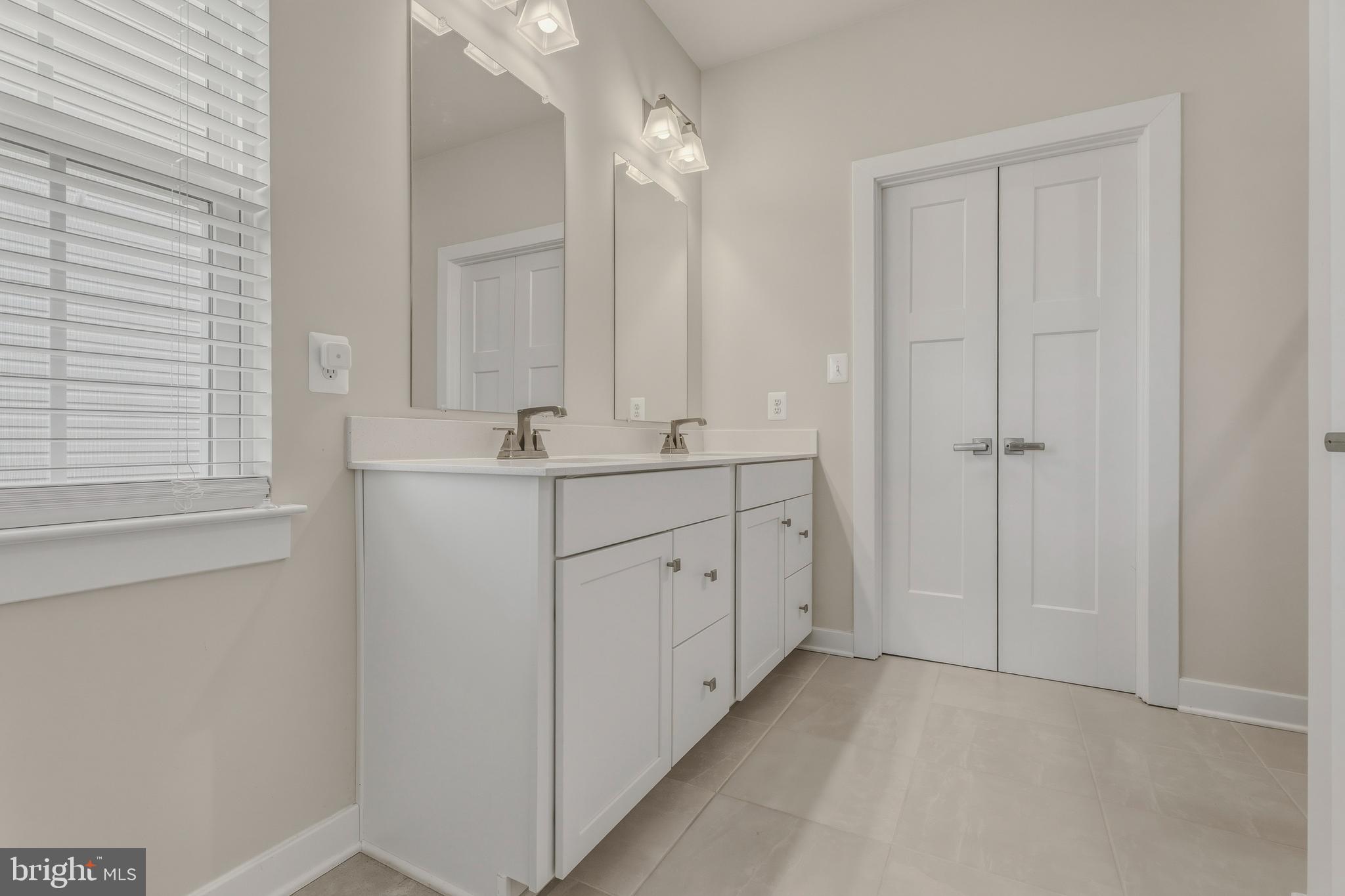 GILBERT MEADOWS - Residential