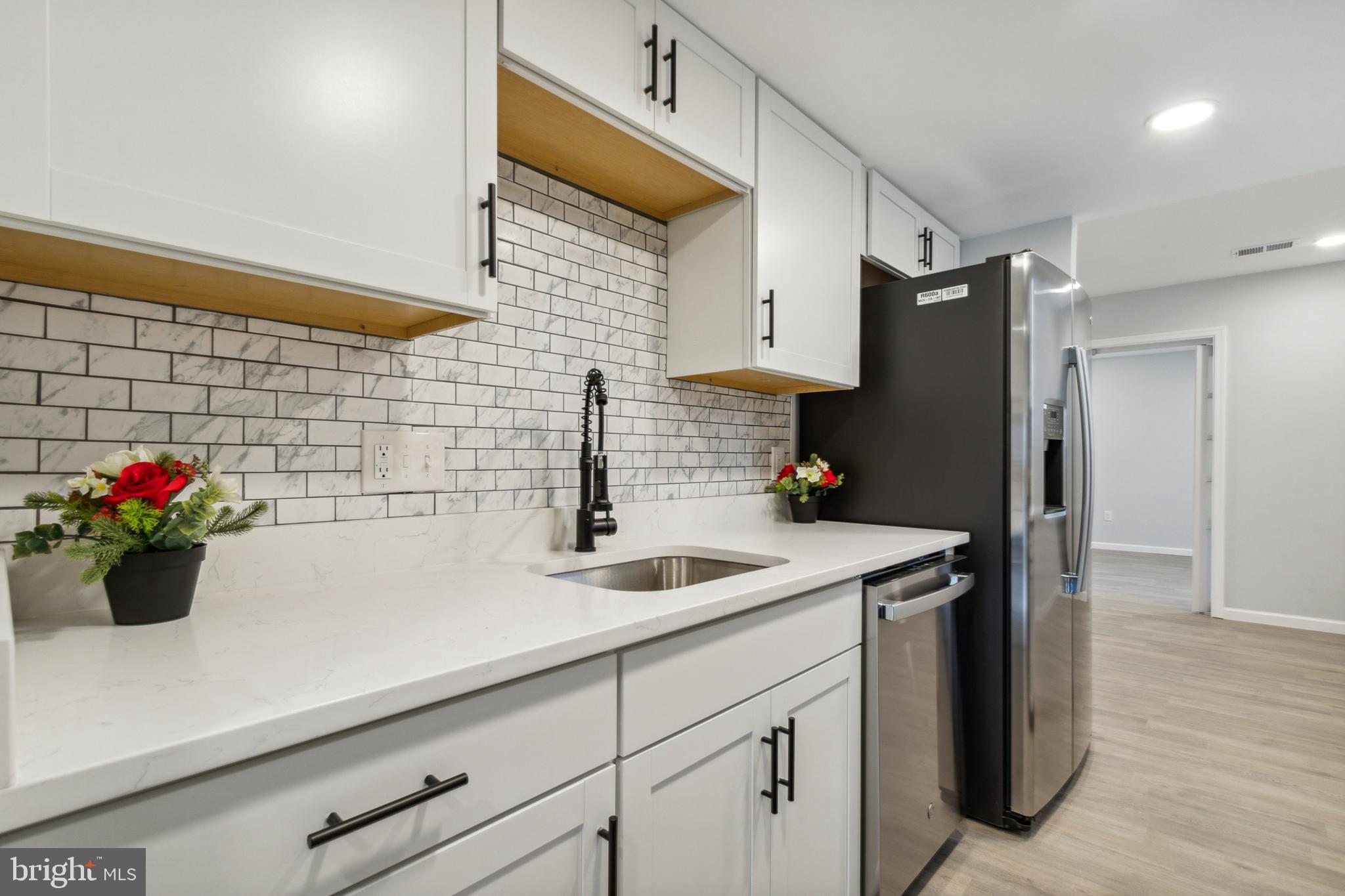 LAKE RIDGE - Residential