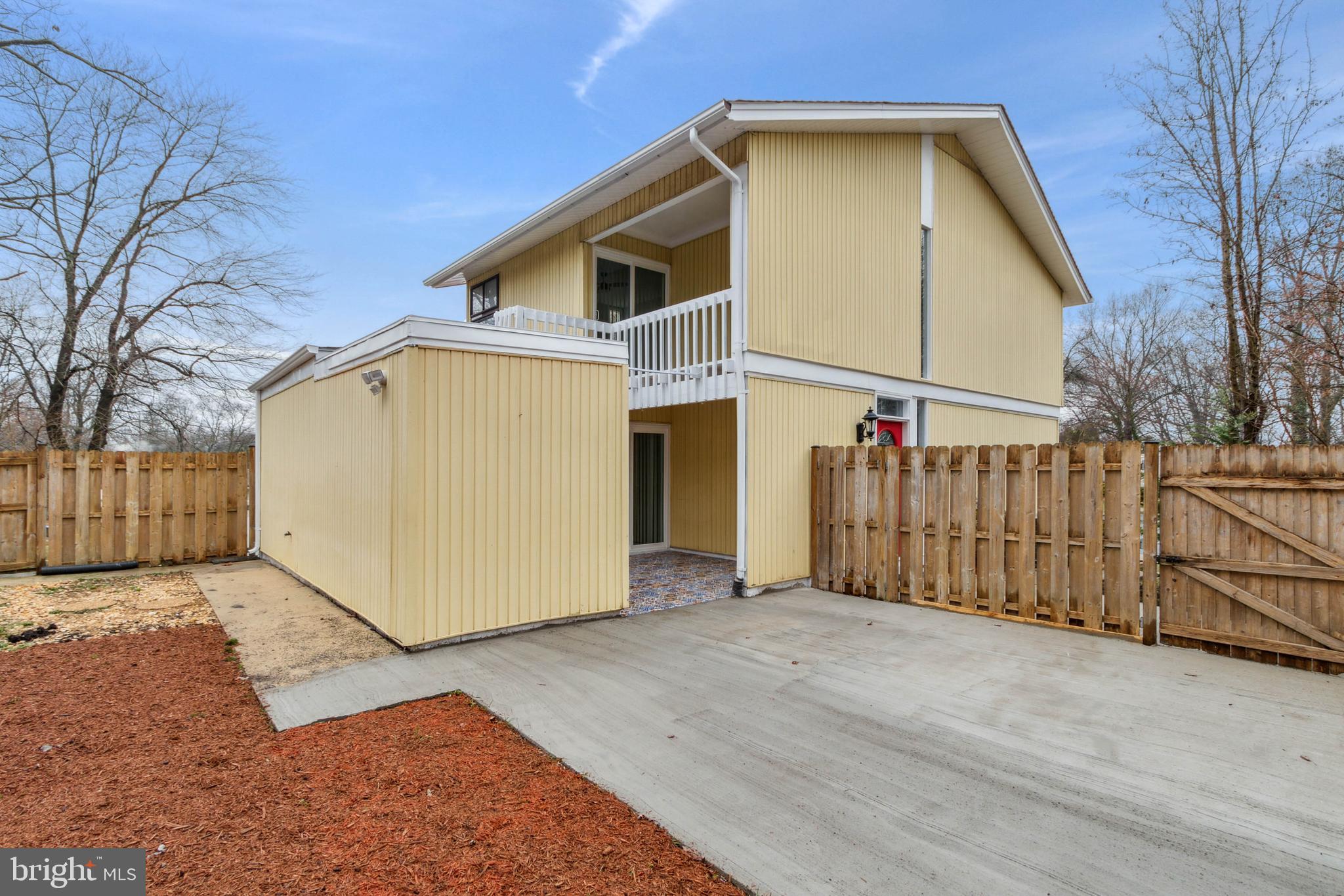 LAKE RIDGE - Residential