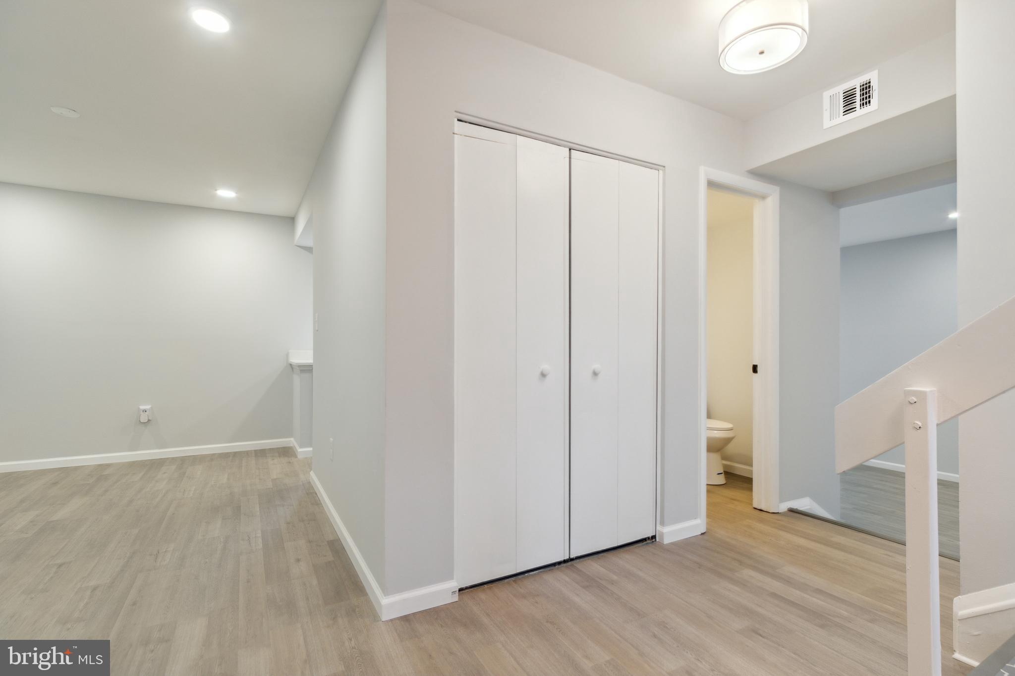 LAKE RIDGE - Residential