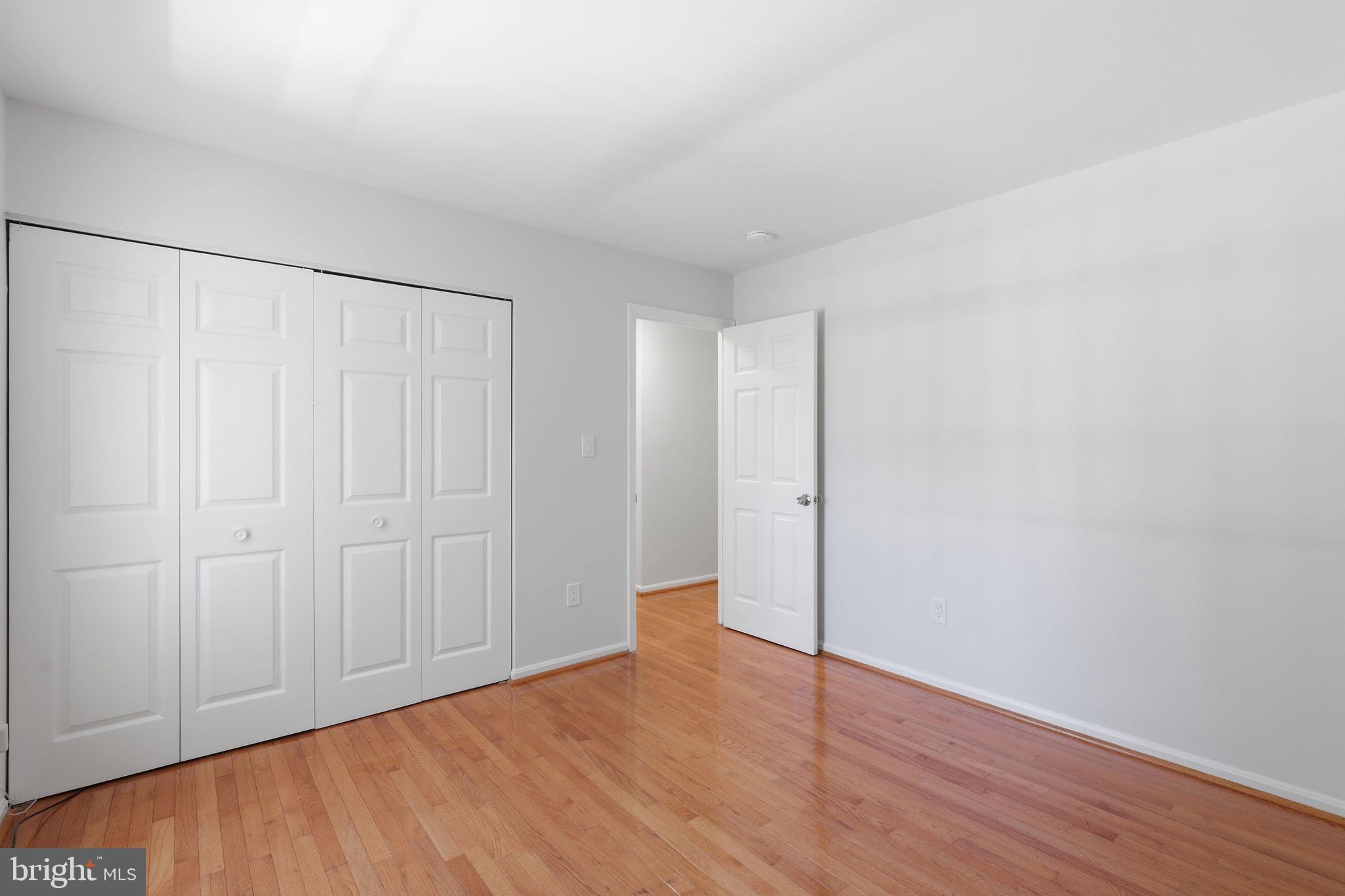 POOLESVILLE OUTSIDE - Residential