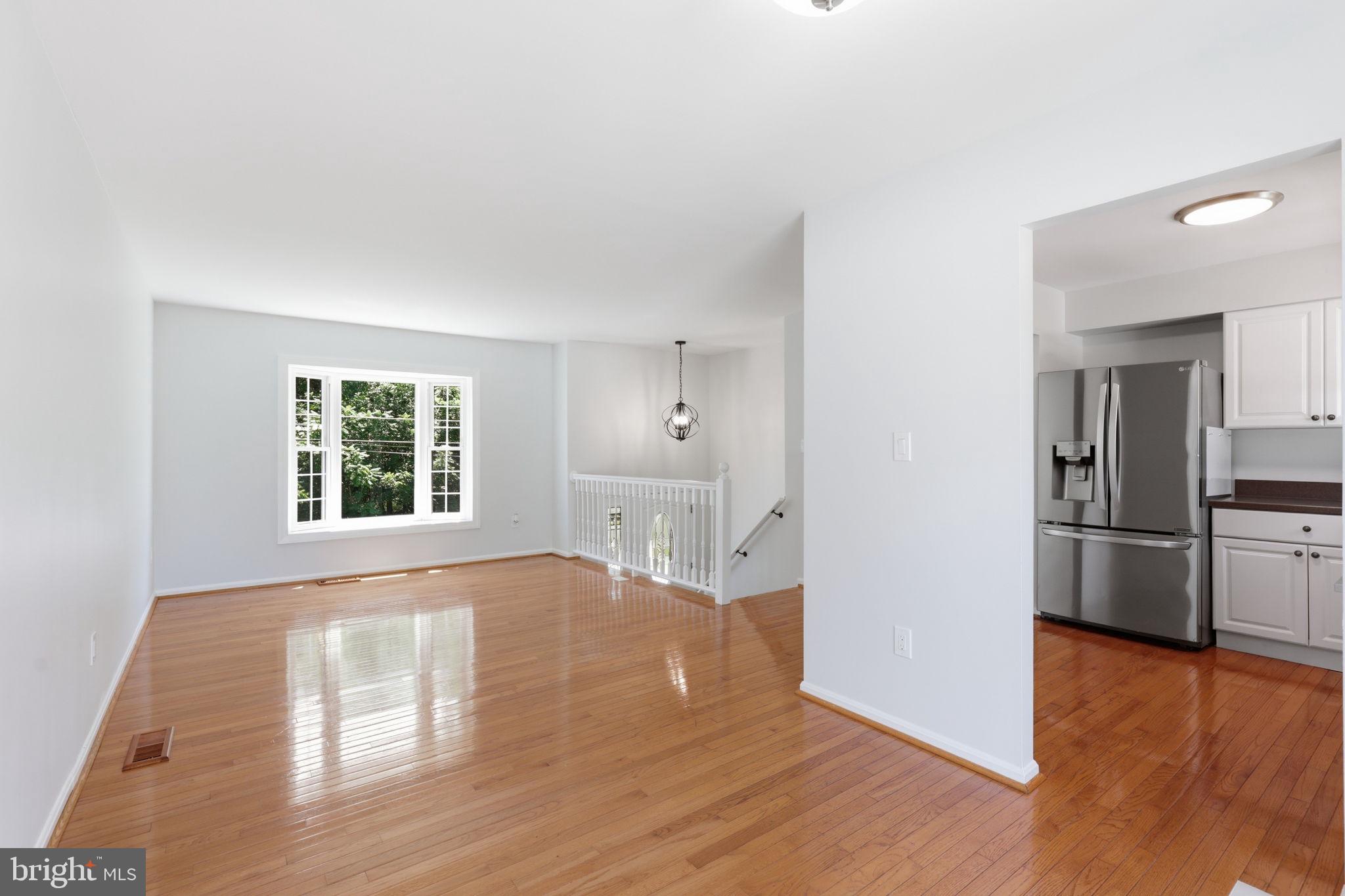POOLESVILLE OUTSIDE - Residential