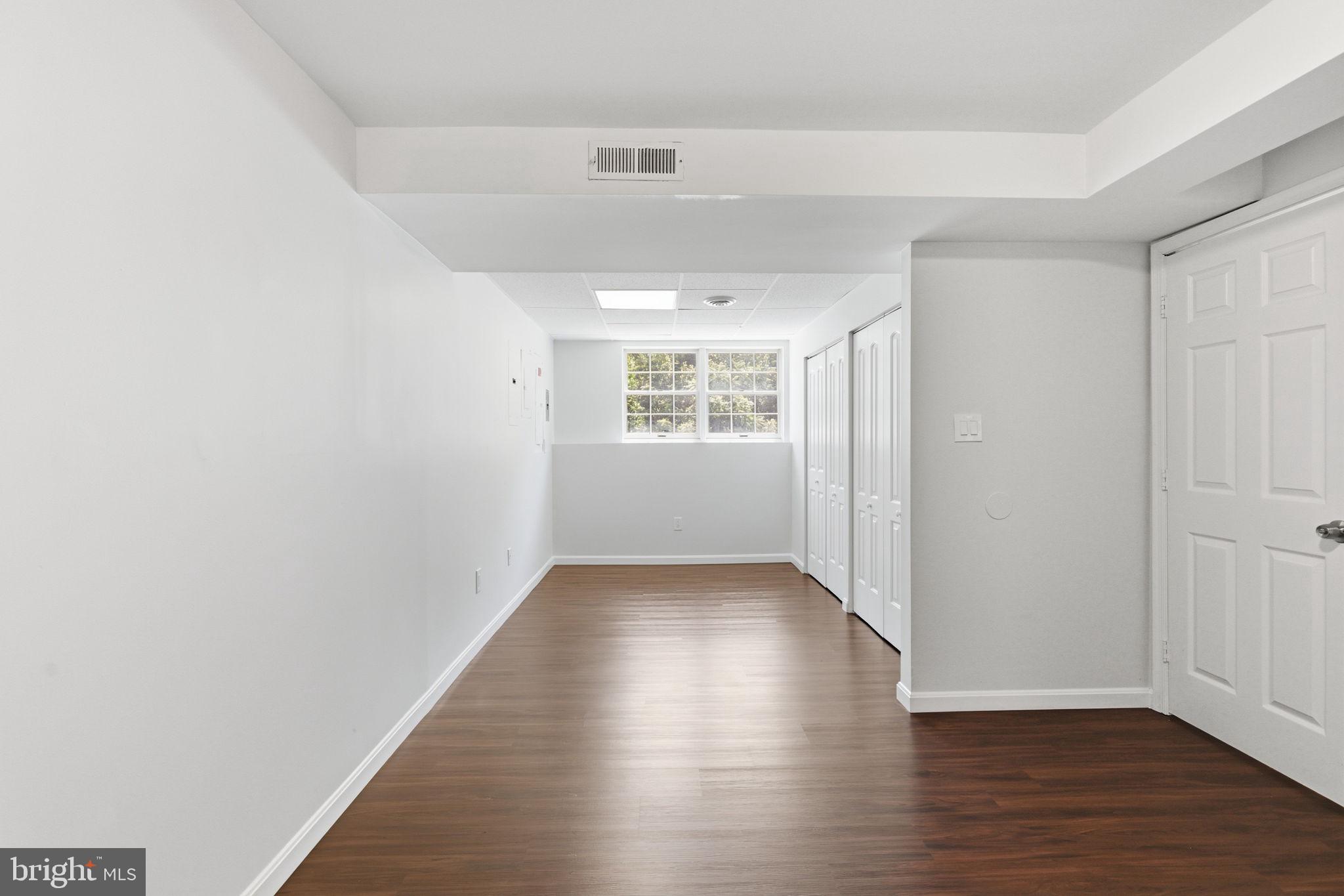 POOLESVILLE OUTSIDE - Residential