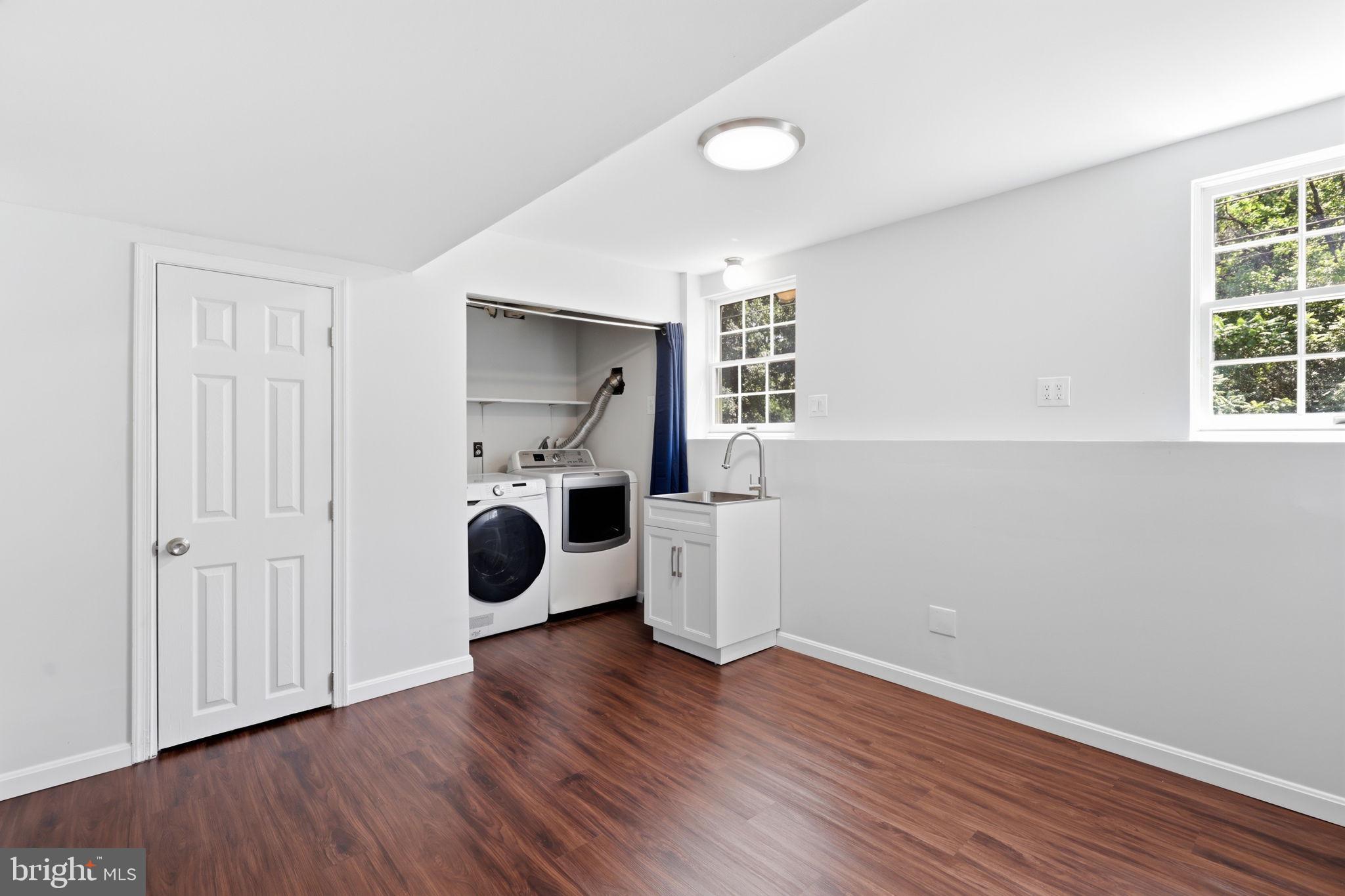 POOLESVILLE OUTSIDE - Residential