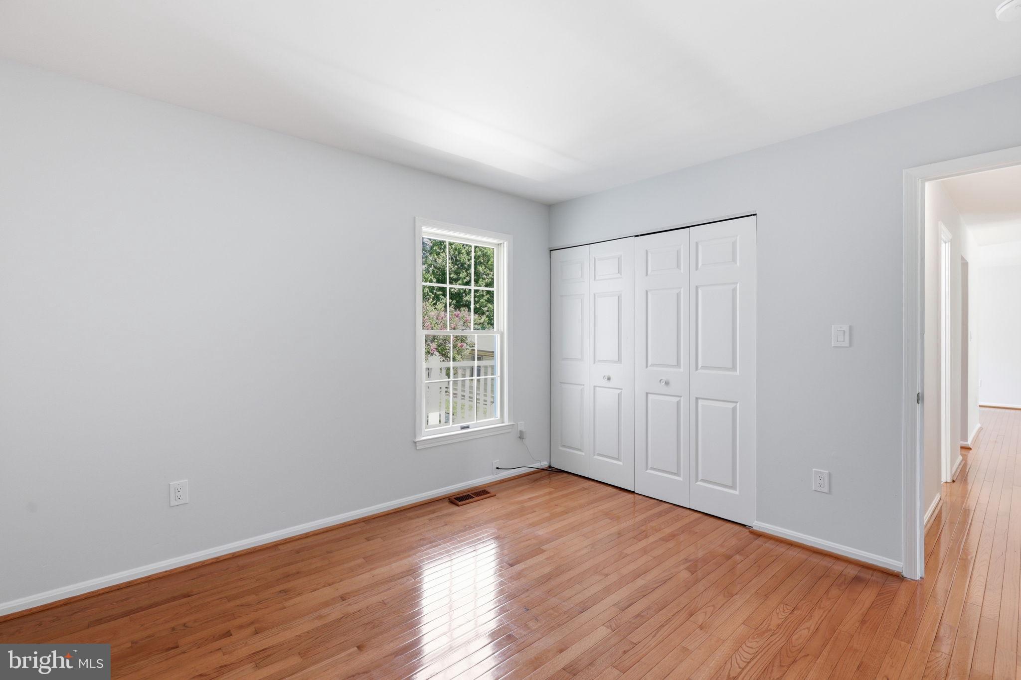 POOLESVILLE OUTSIDE - Residential