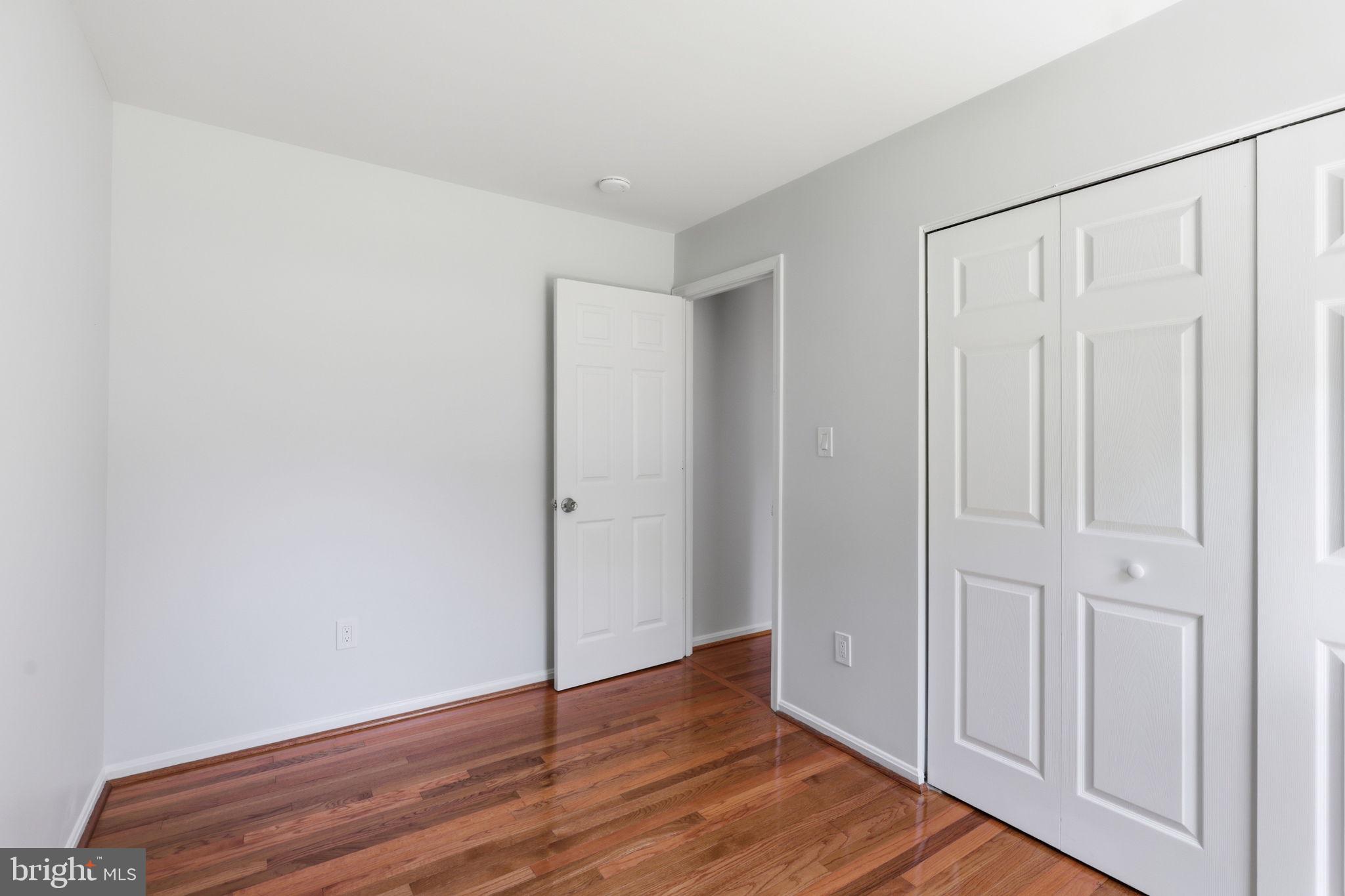 POOLESVILLE OUTSIDE - Residential