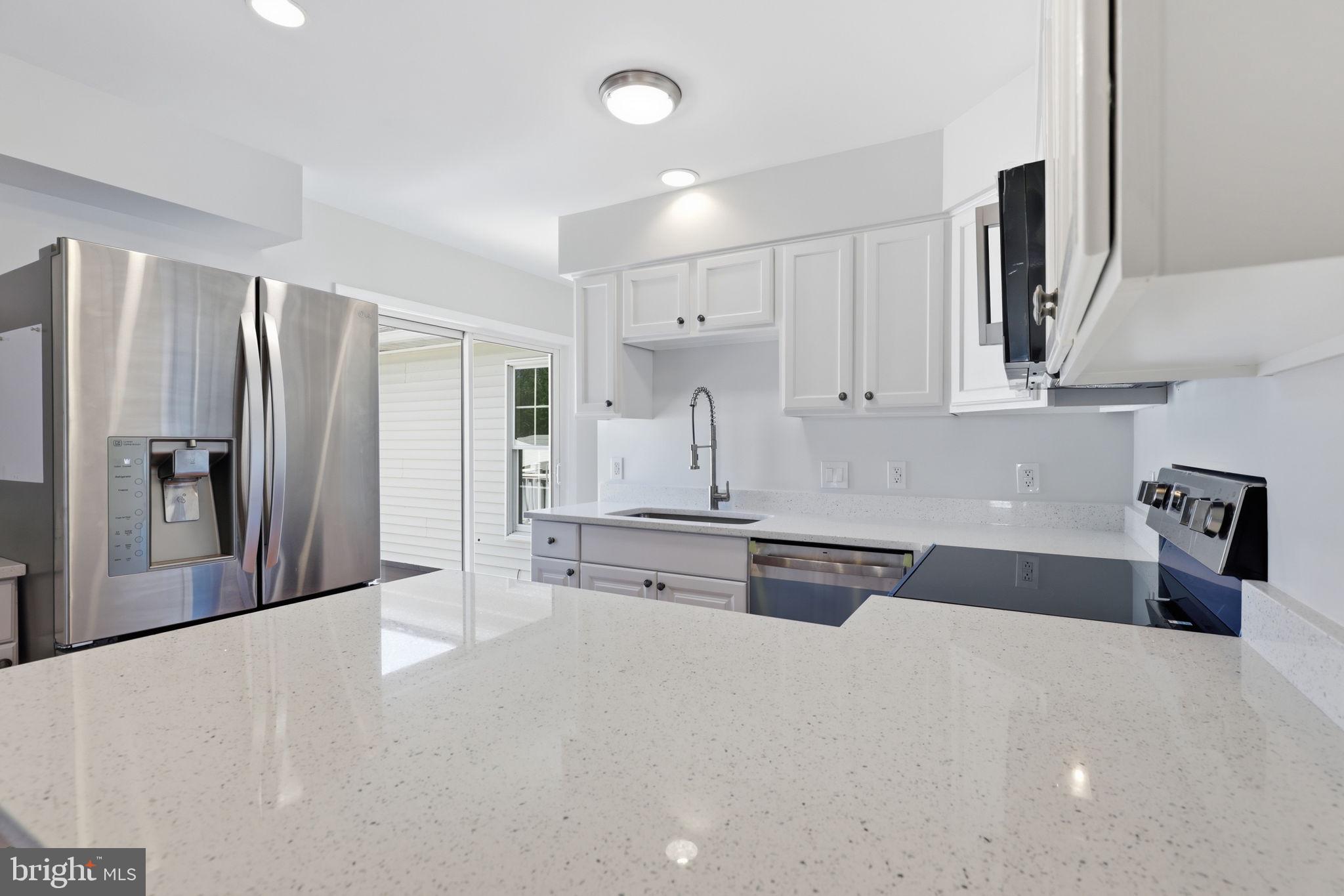 POOLESVILLE OUTSIDE - Residential