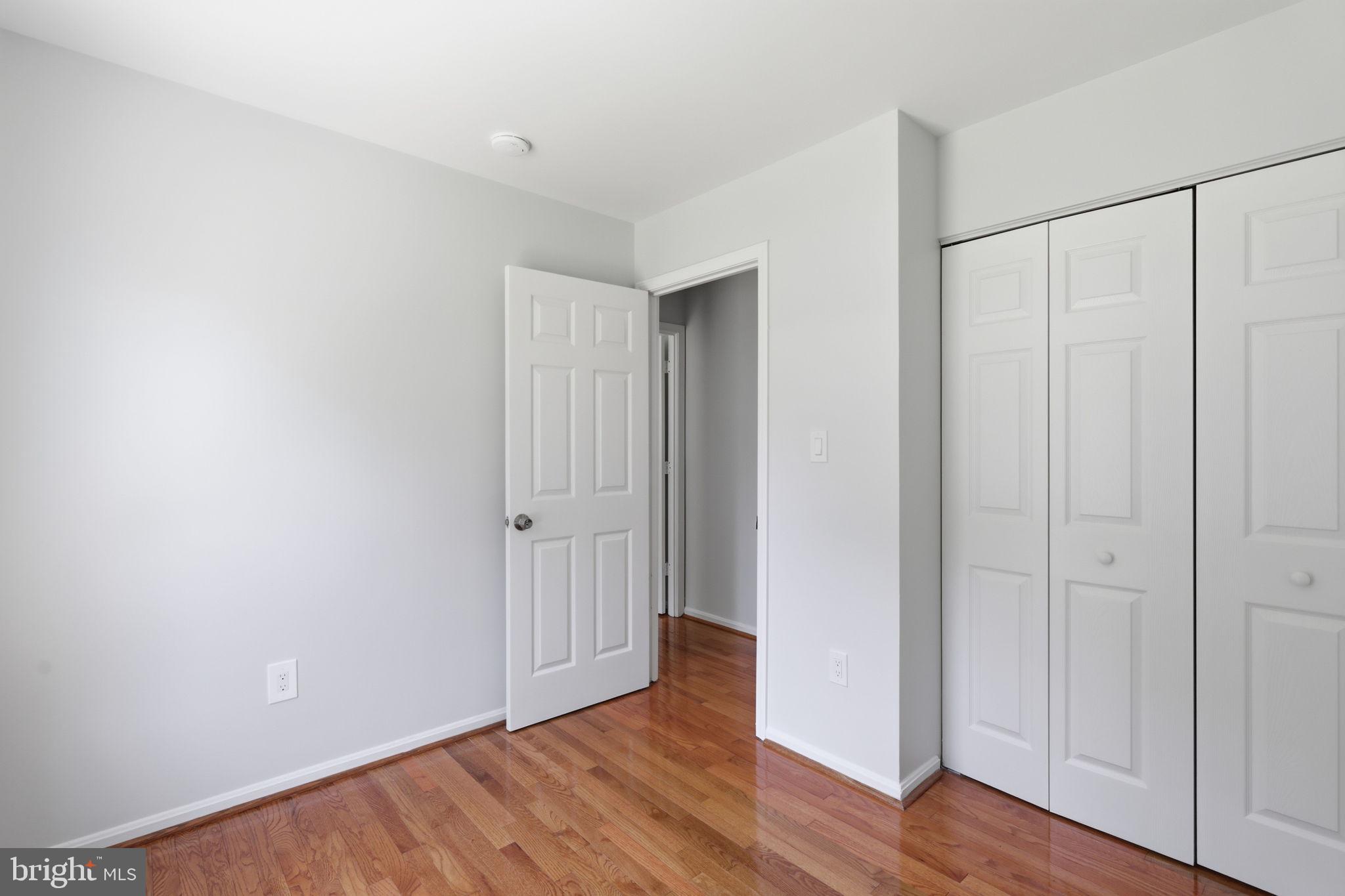 POOLESVILLE OUTSIDE - Residential