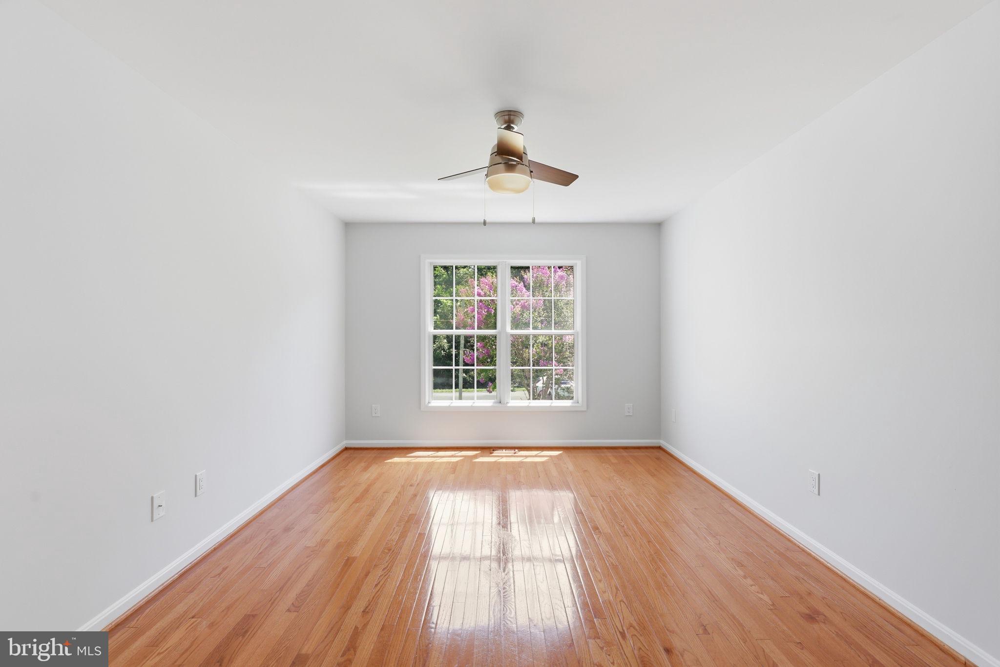 POOLESVILLE OUTSIDE - Residential