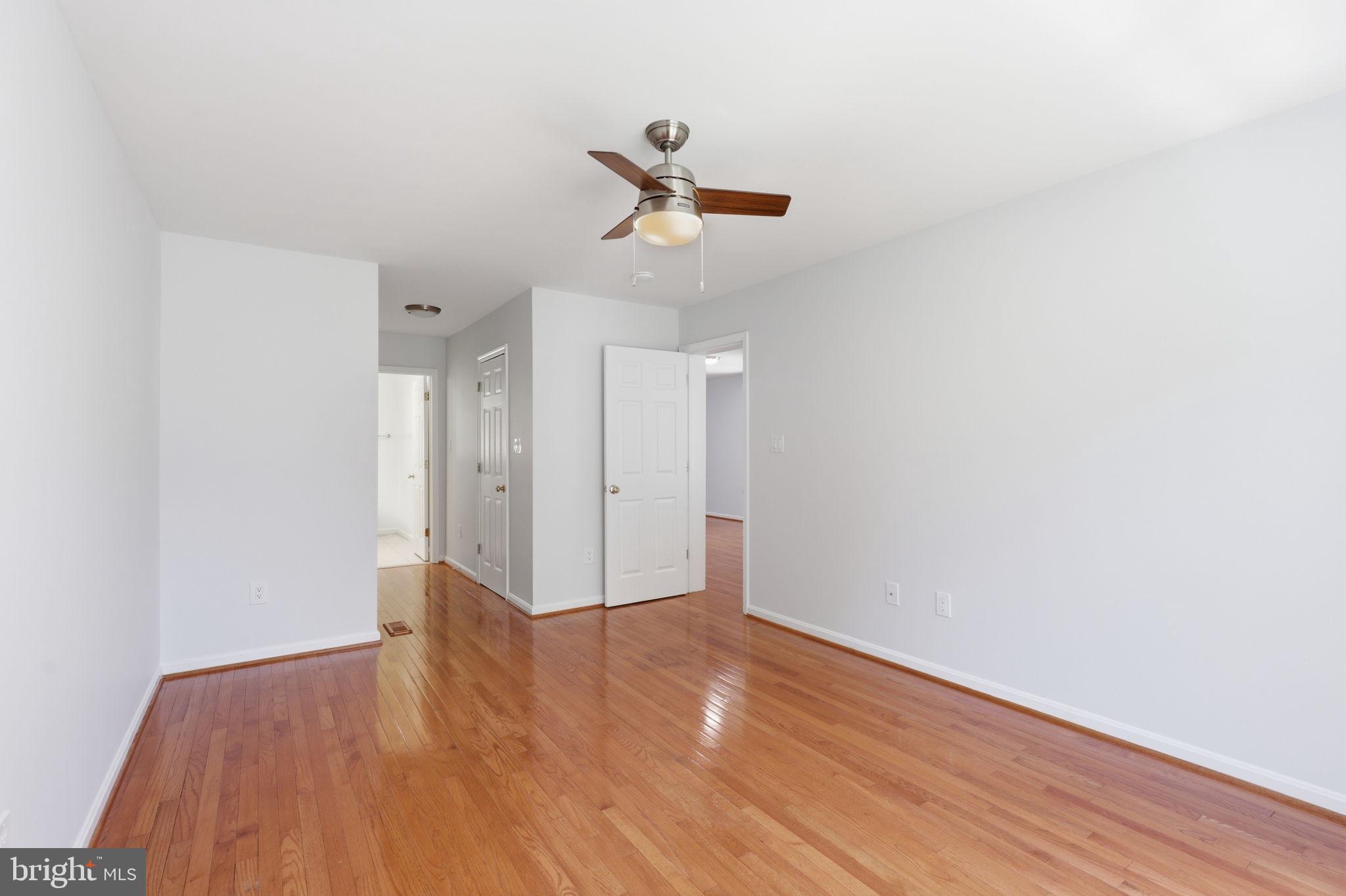 POOLESVILLE OUTSIDE - Residential