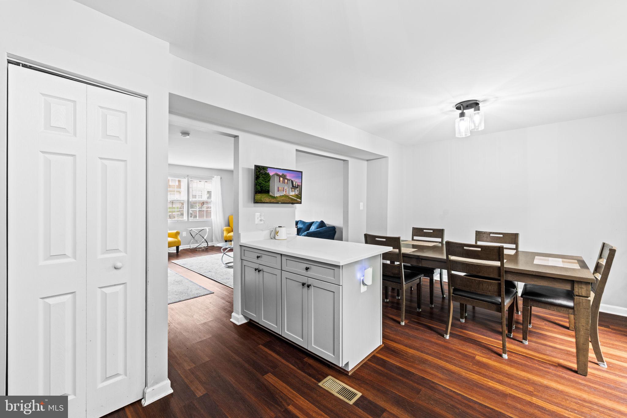 LONDON WOODS - Residential
