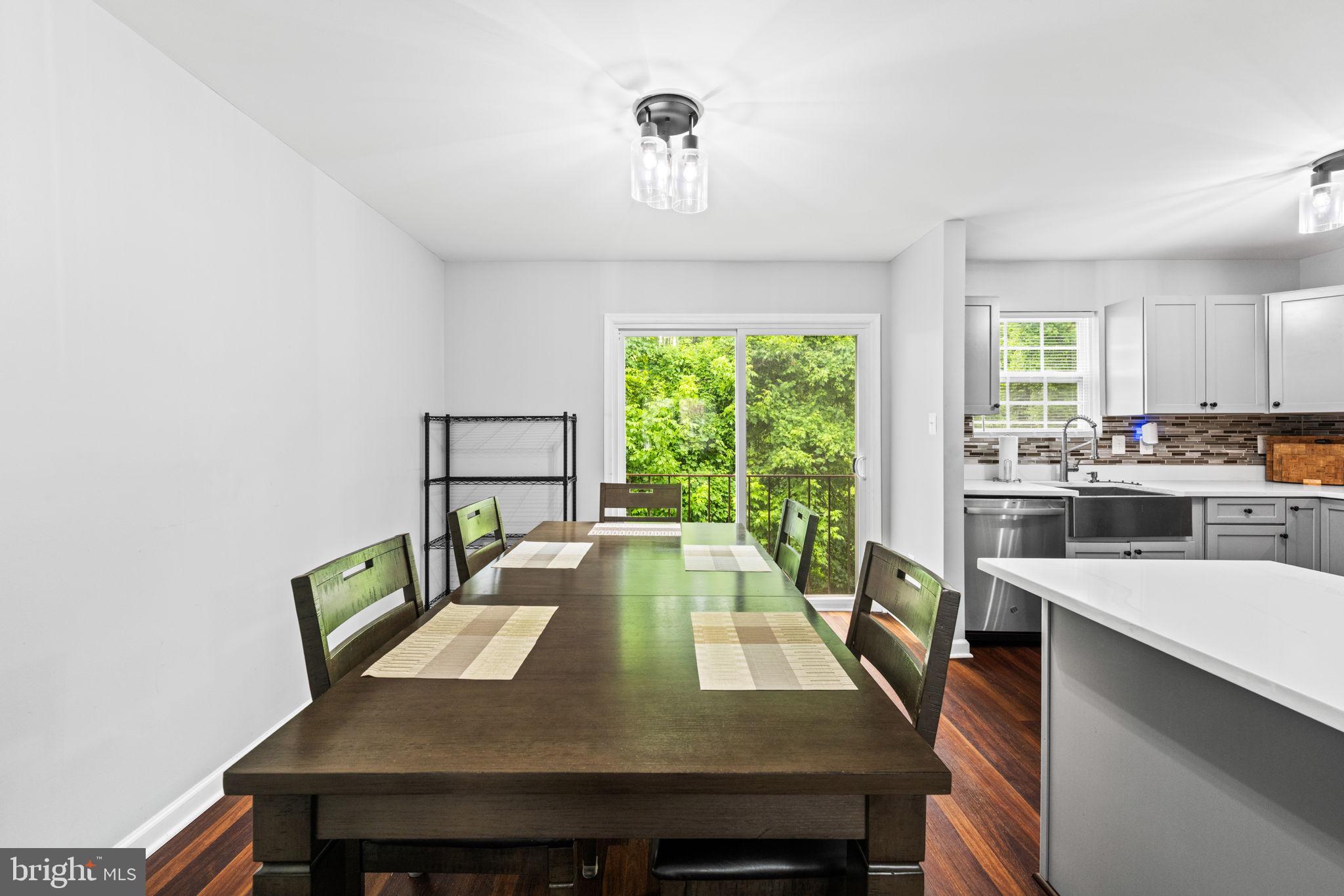 LONDON WOODS - Residential