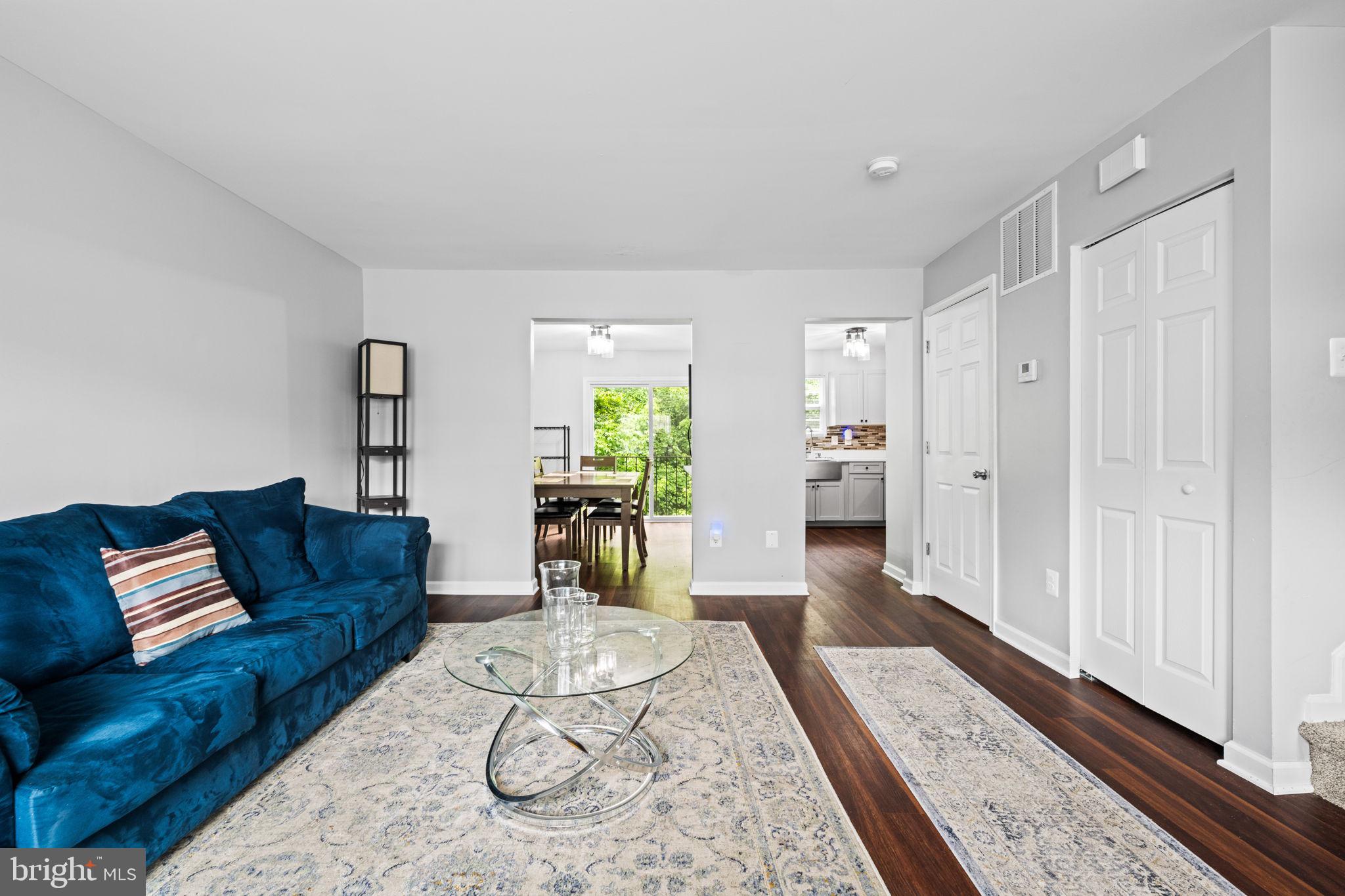LONDON WOODS - Residential