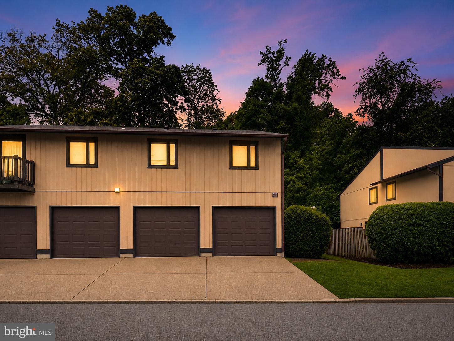 WOODSIDE SQUARE - Residential