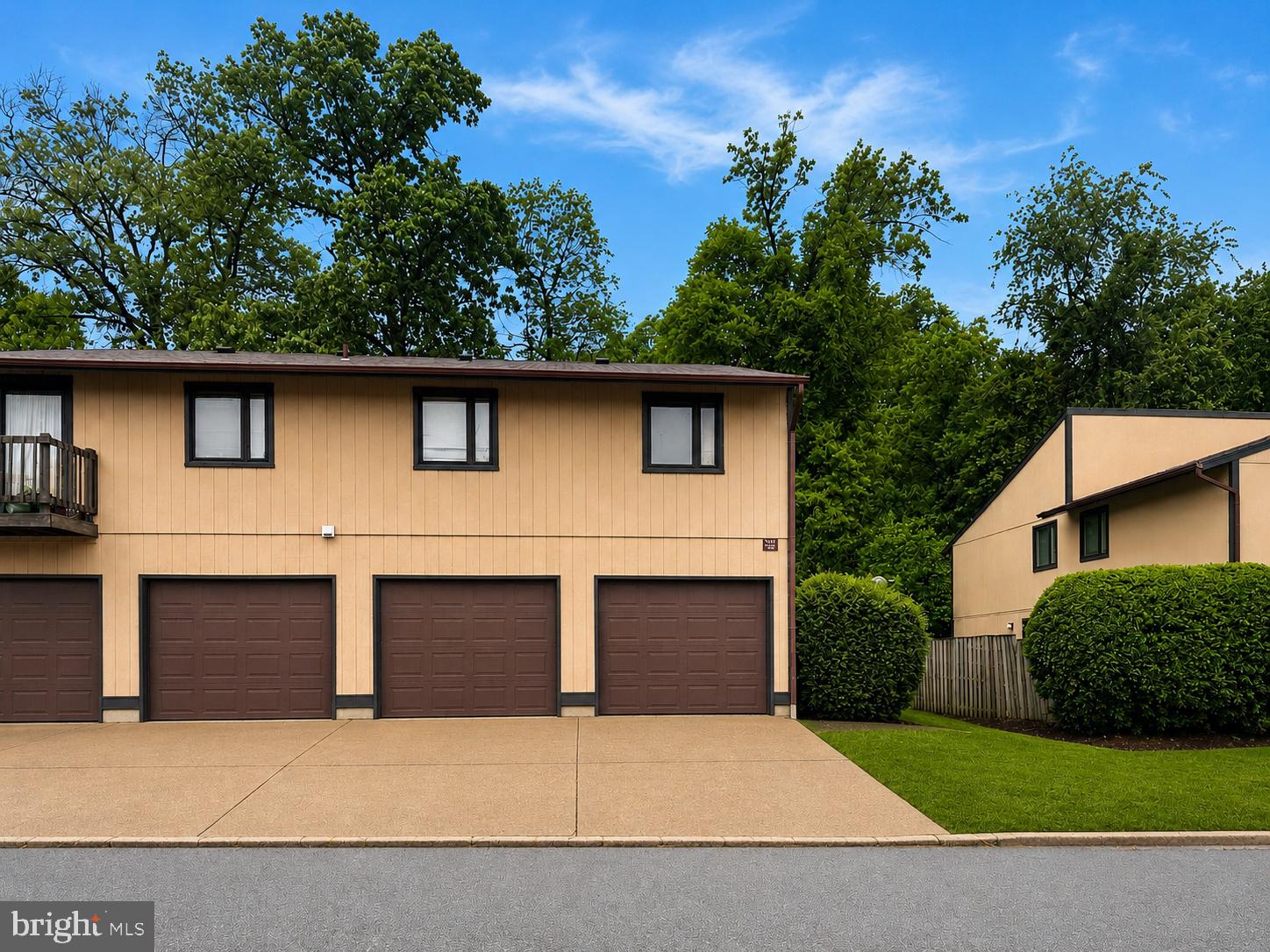 WOODSIDE SQUARE - Residential