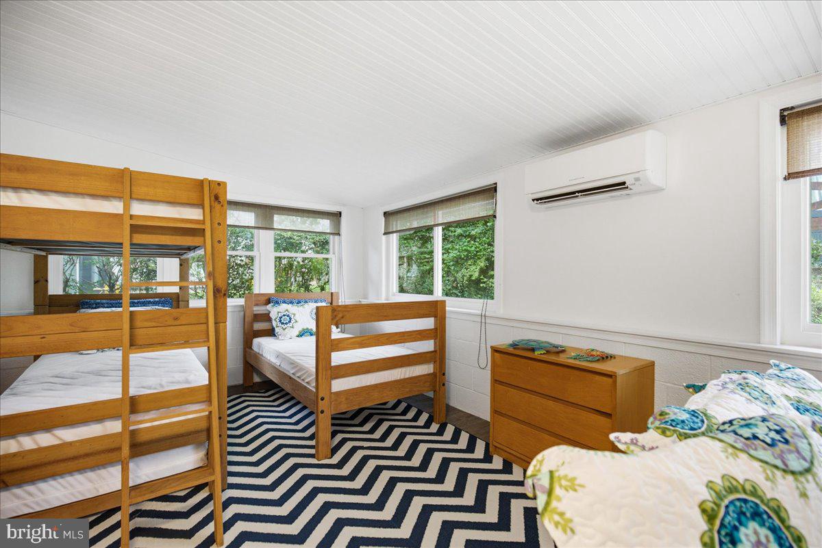 KENWOOD BEACH - Residential