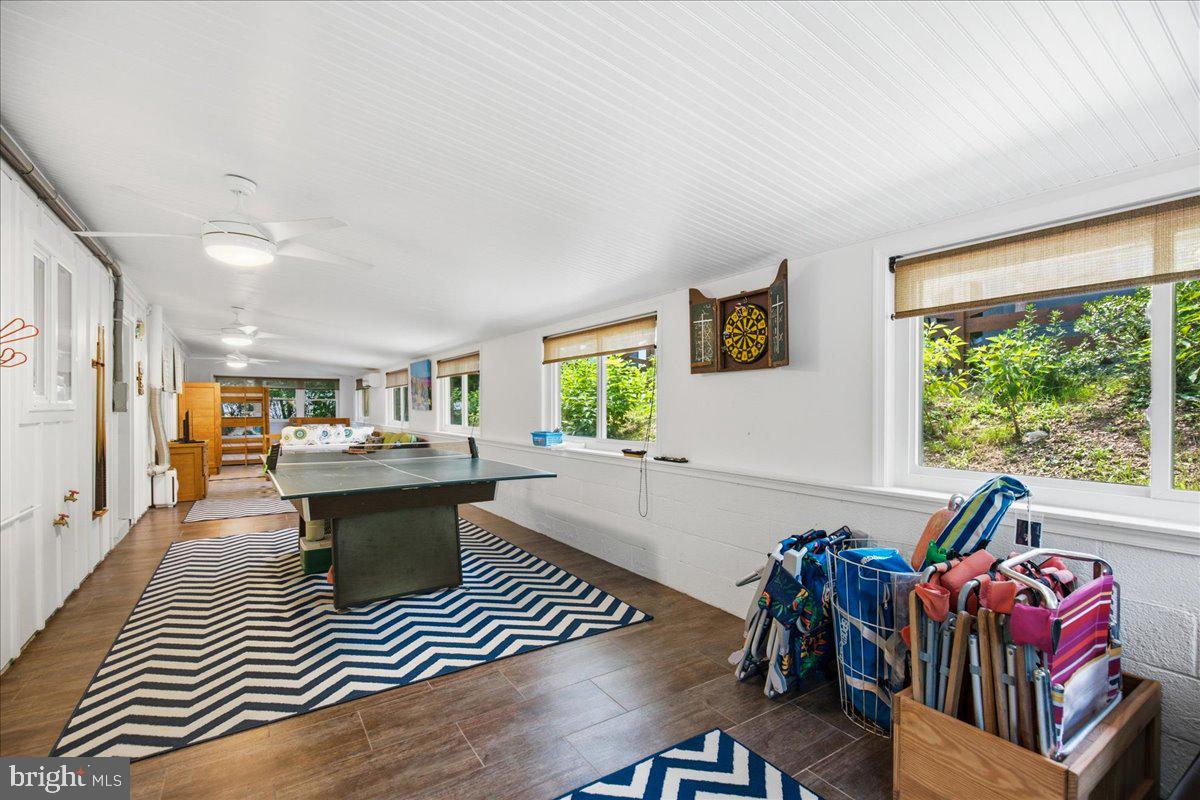 KENWOOD BEACH - Residential