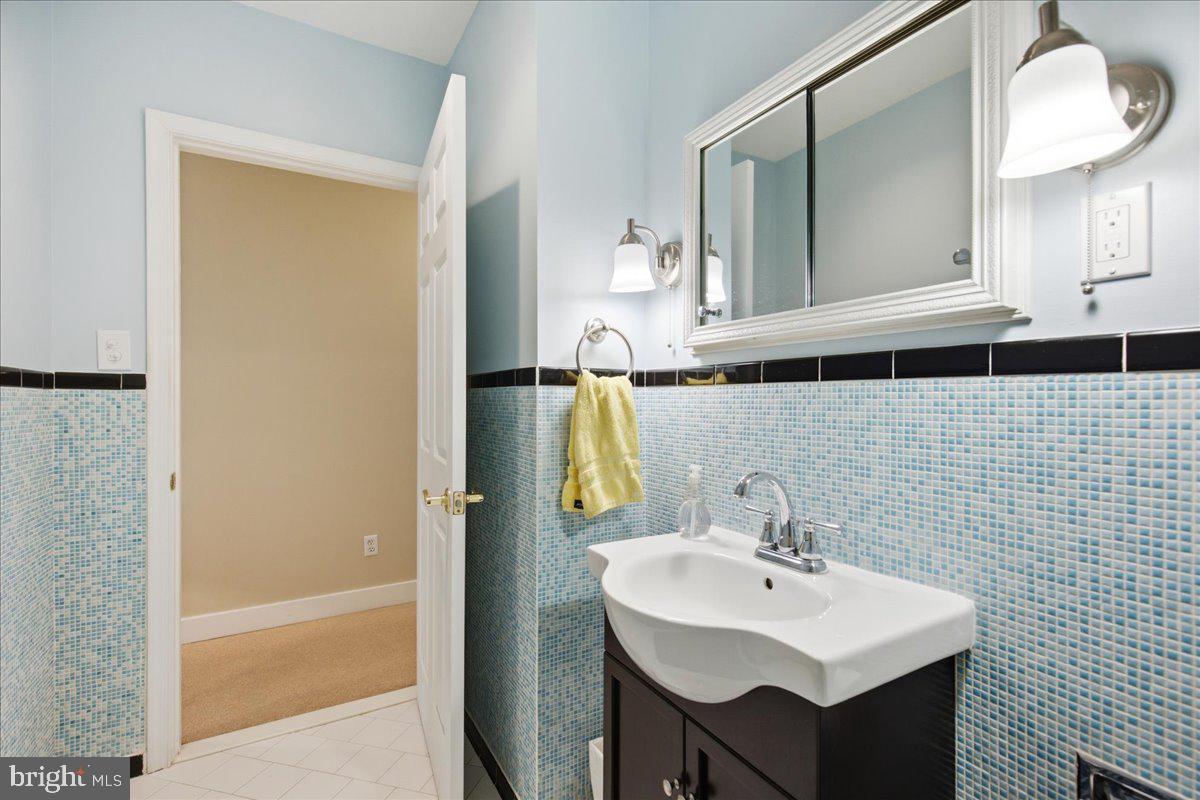 KENWOOD BEACH - Residential