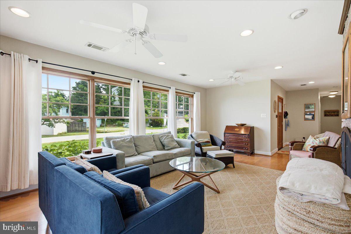 KENWOOD BEACH - Residential