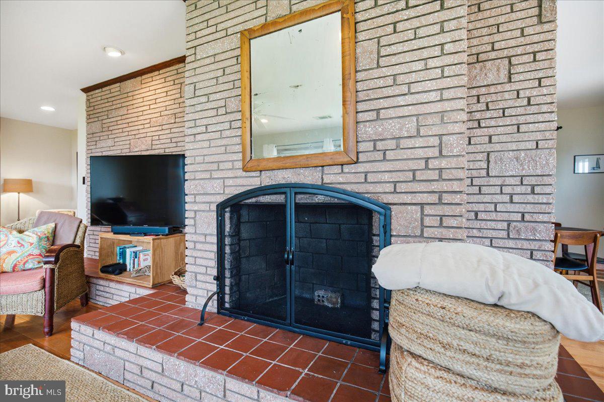KENWOOD BEACH - Residential