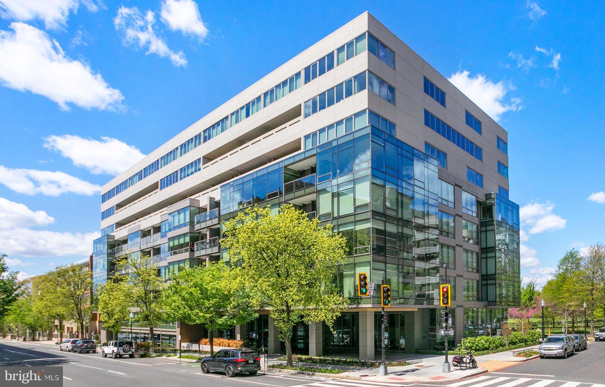 WEST END - Residential