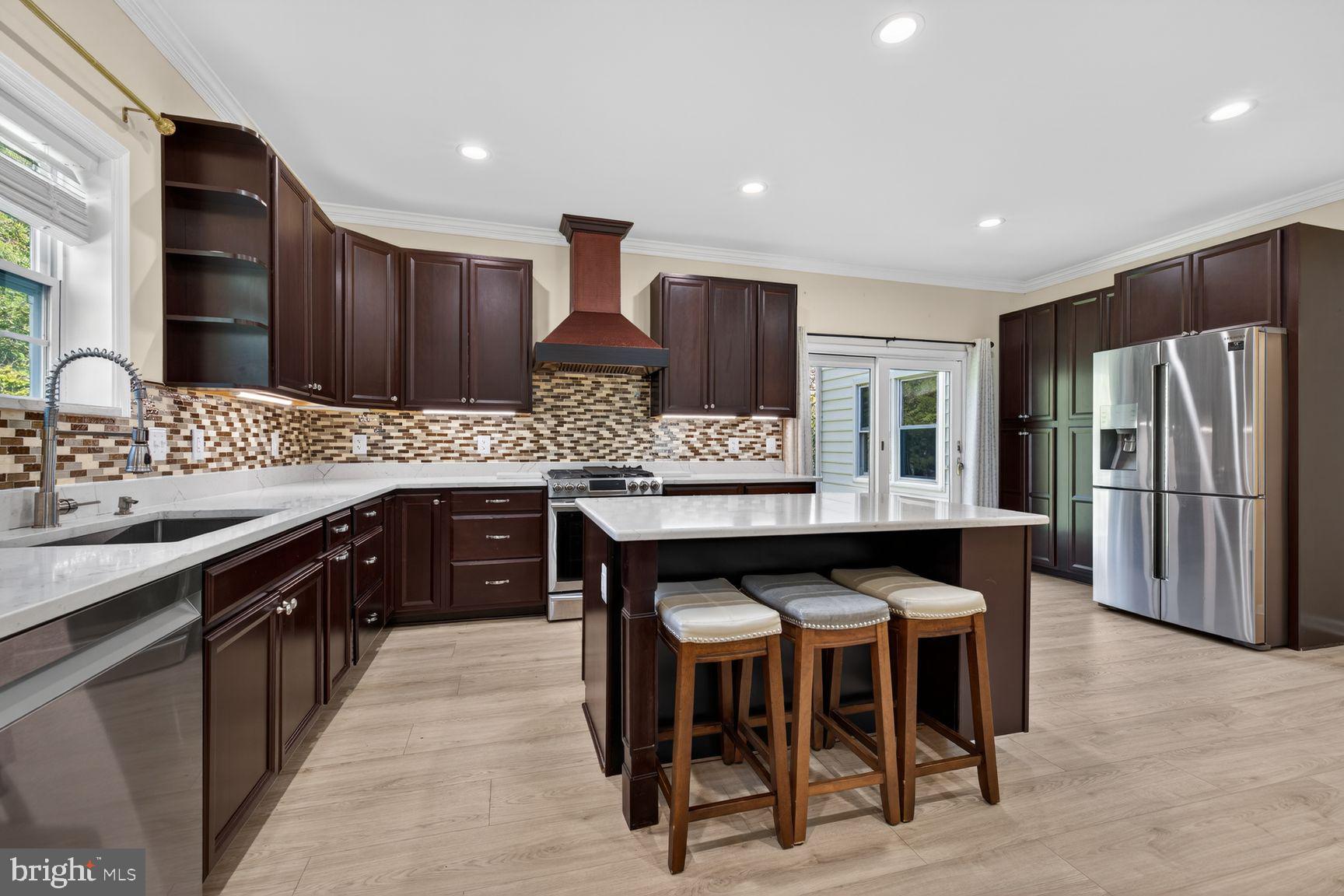 QUINCE ORCHARD KNOLLS - Residential