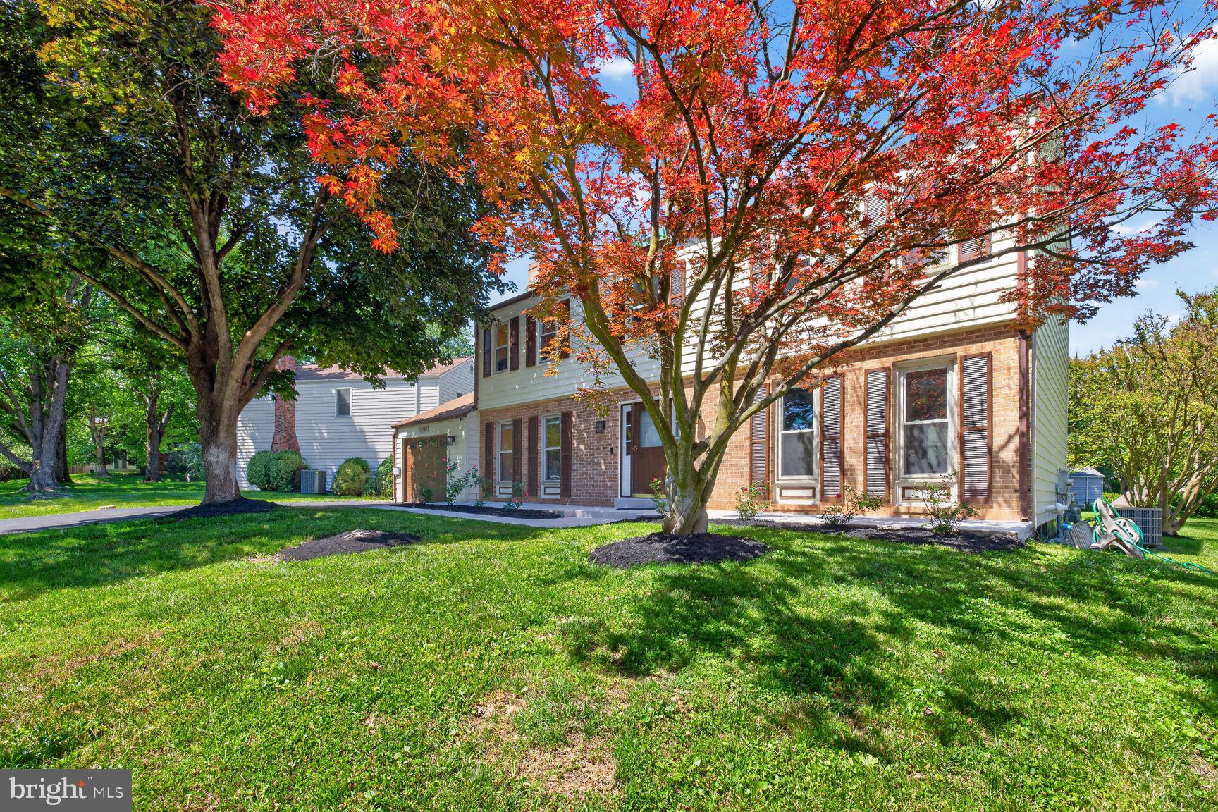 QUINCE ORCHARD KNOLLS - Residential