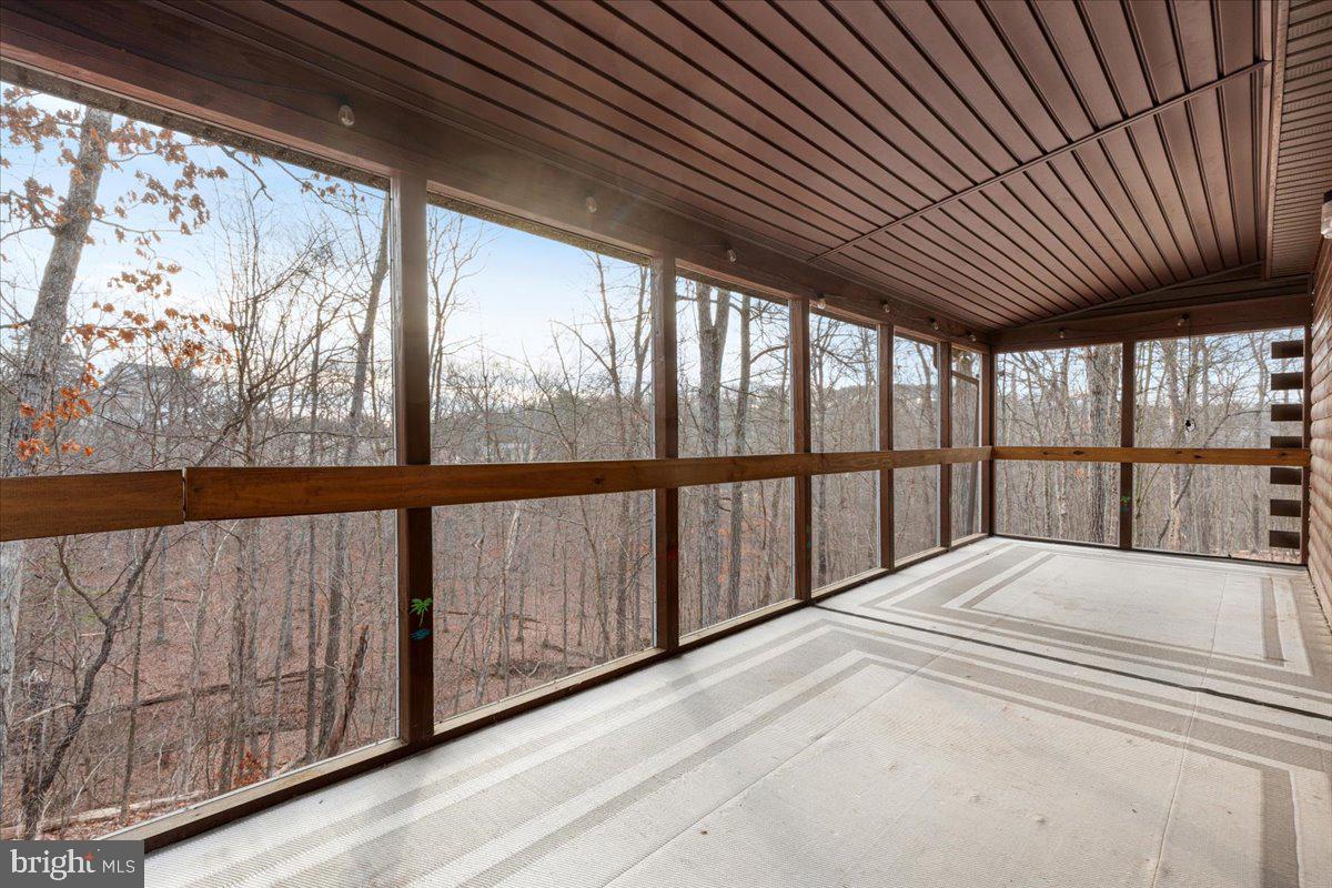 SLEEPY CREEK MT RETREAT - Residential