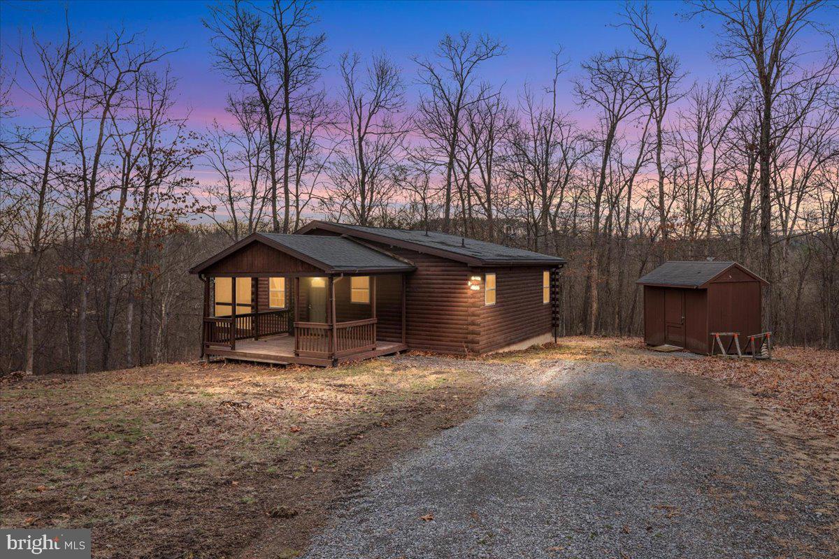 SLEEPY CREEK MT RETREAT - Residential