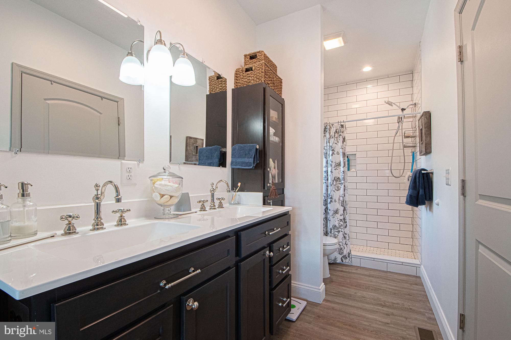 JUNEWOOD ESTATES - Residential