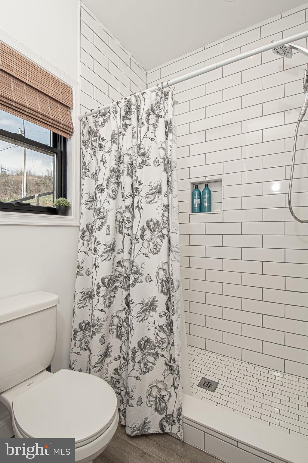 JUNEWOOD ESTATES - Residential