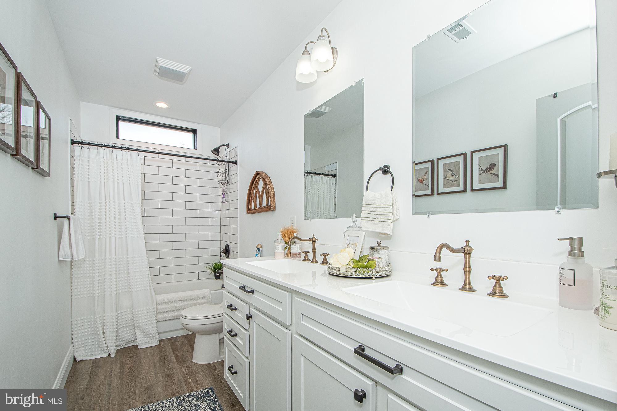 JUNEWOOD ESTATES - Residential