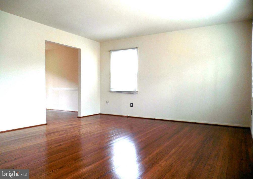 ROLLING VALLEY - Residential Lease