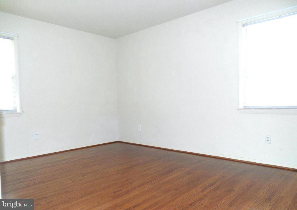 ROLLING VALLEY - Residential Lease