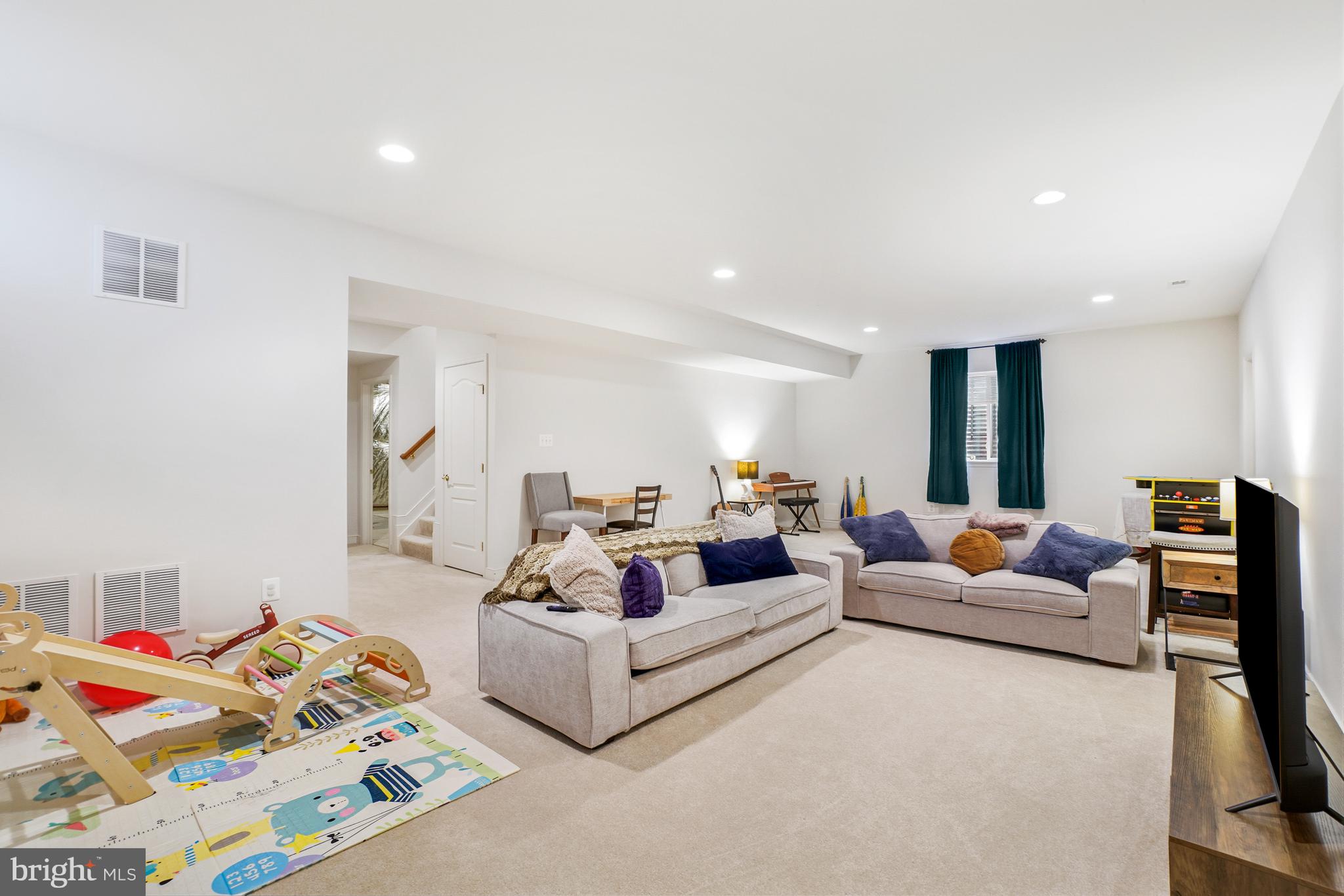 URBANA HIGHLANDS - Residential