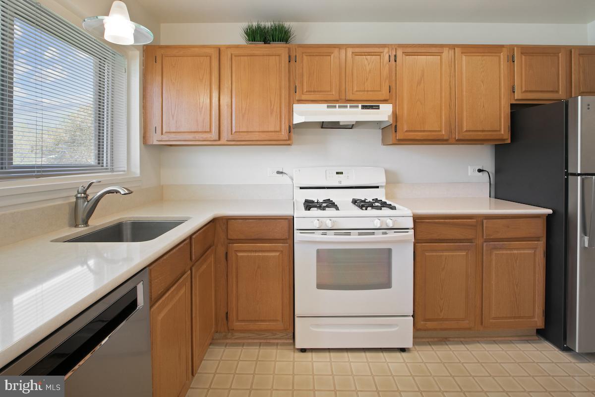 PARKSIDE CONDOMINIUMS - Residential
