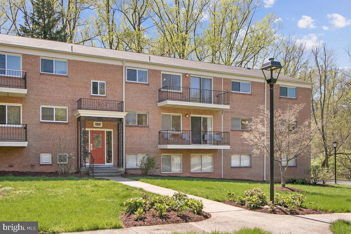 PARKSIDE CONDOMINIUMS - Residential