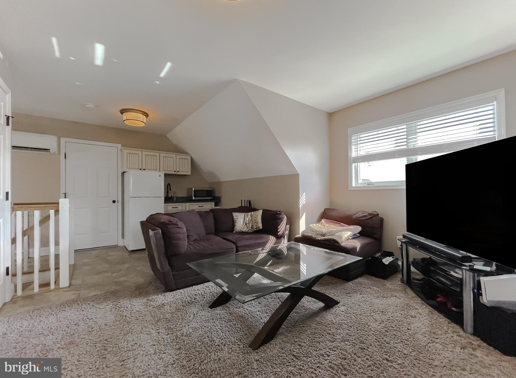 HALF PONE POINT - Residential