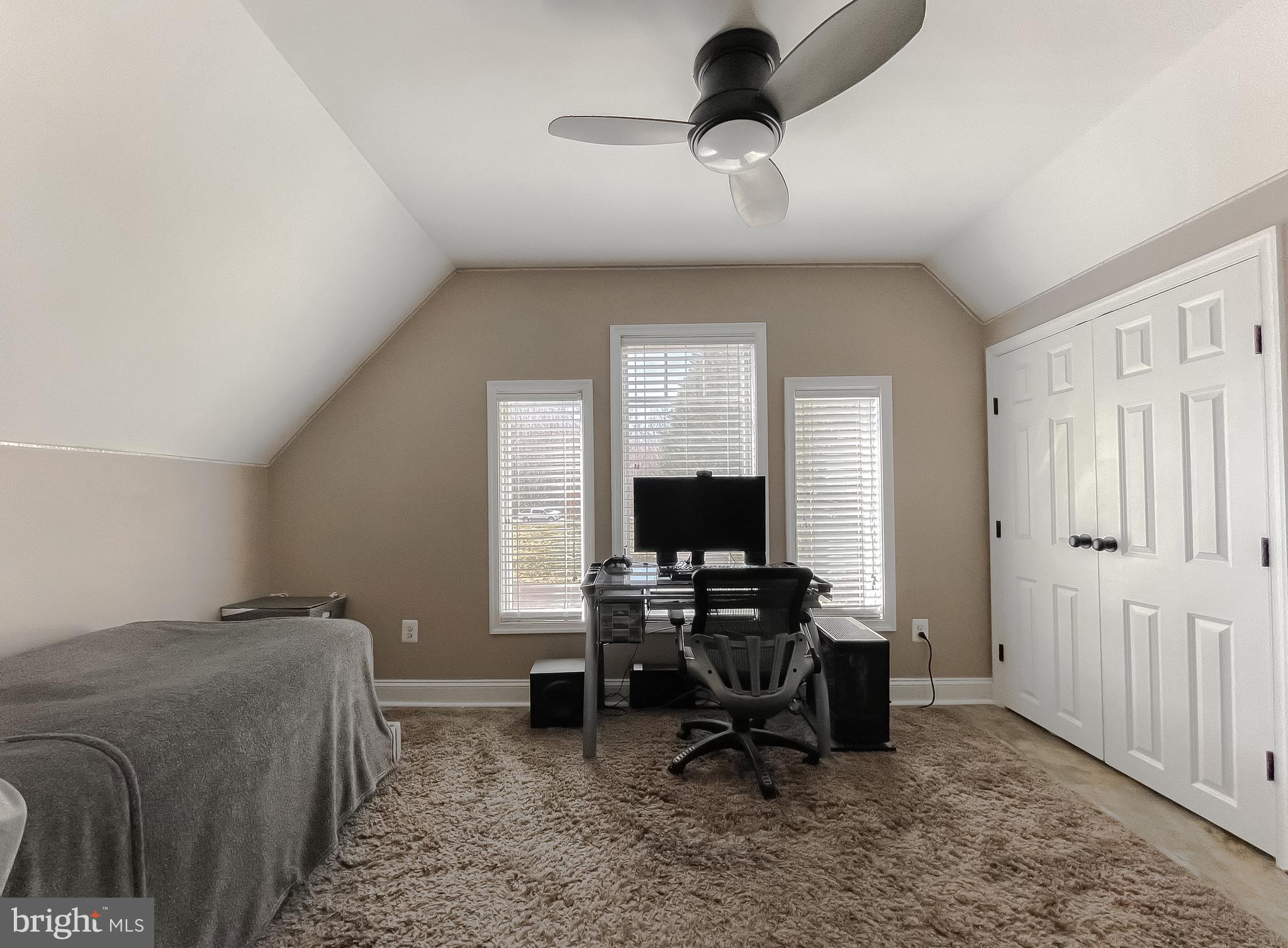 HALF PONE POINT - Residential