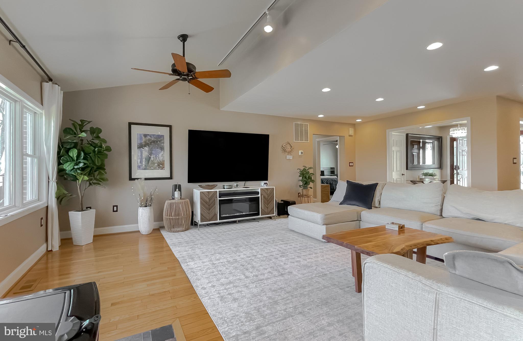 HALF PONE POINT - Residential