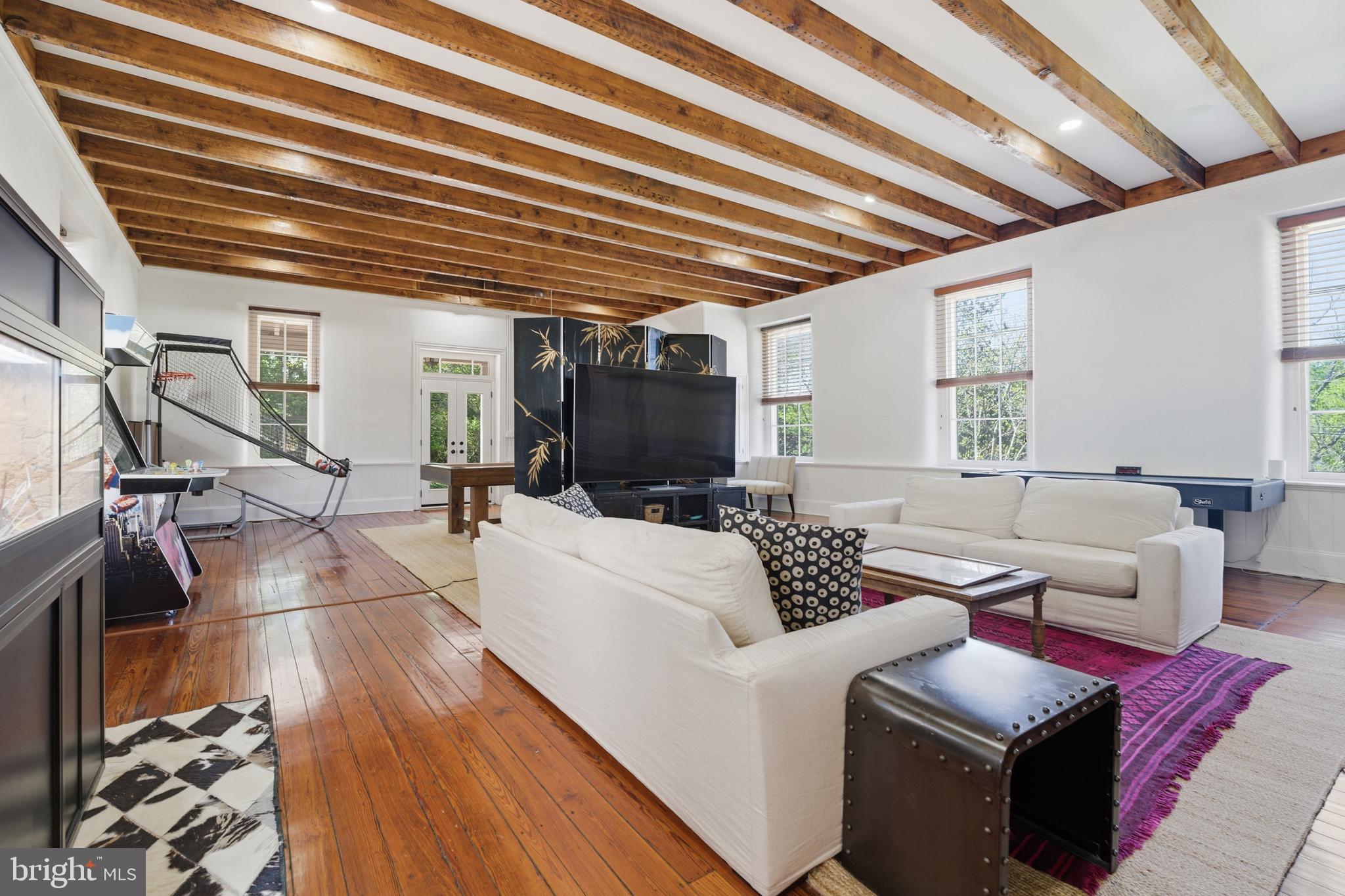 RADNOR HUNT - Residential