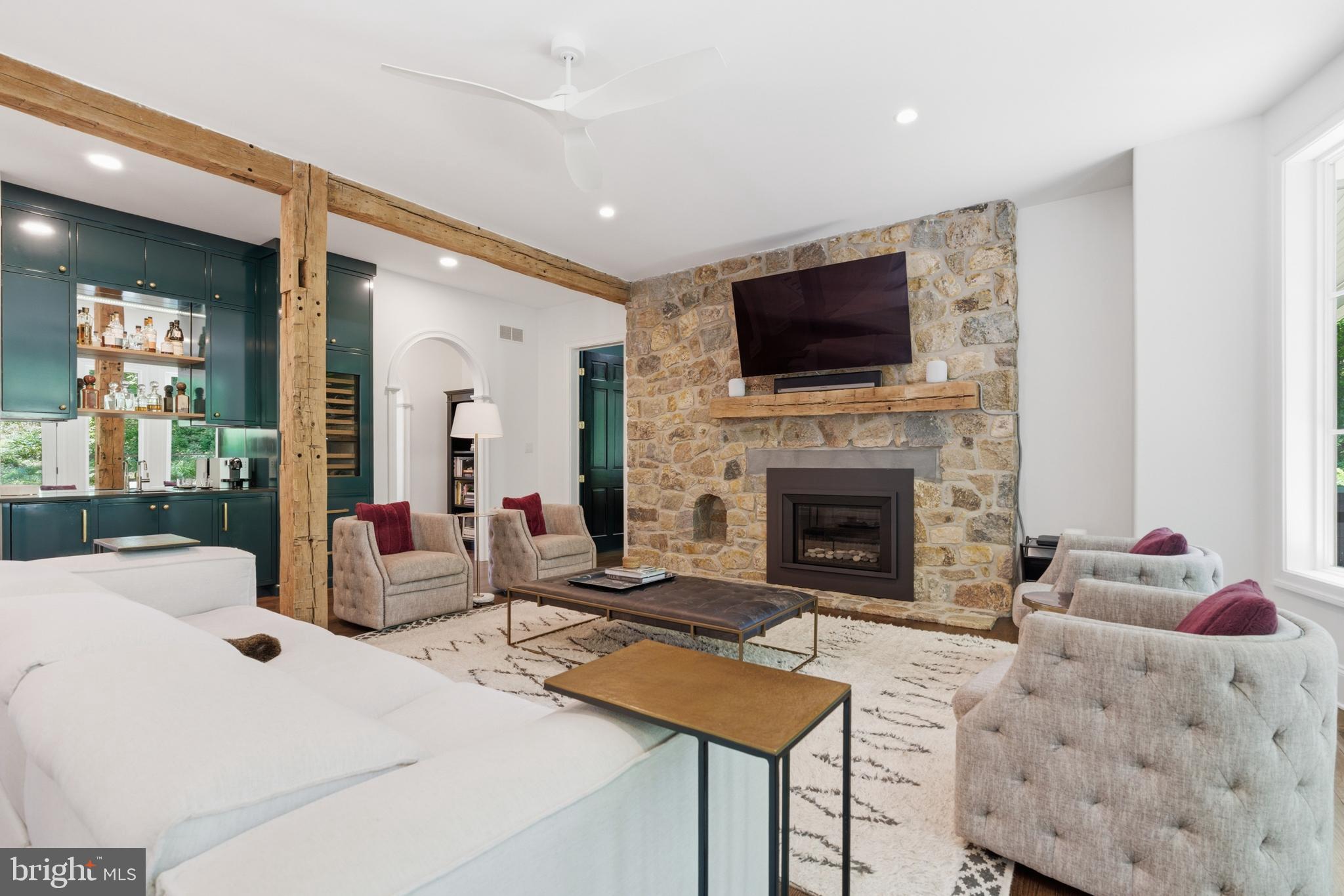 RADNOR HUNT - Residential