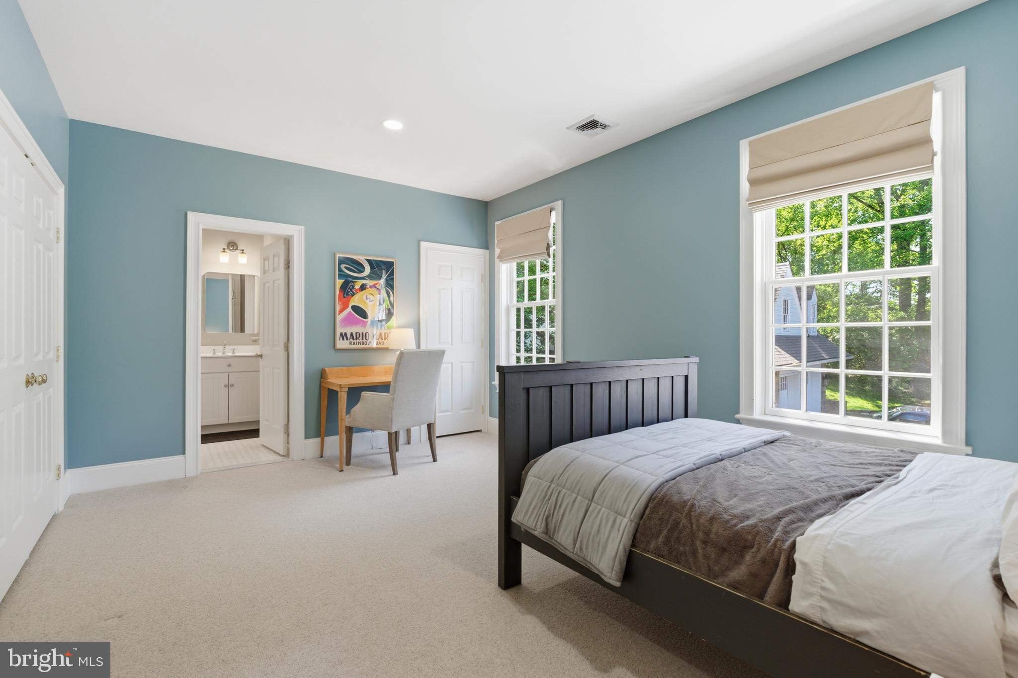 RADNOR HUNT - Residential