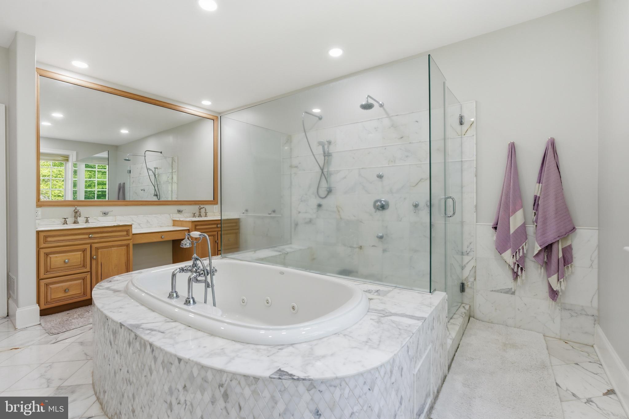 RADNOR HUNT - Residential